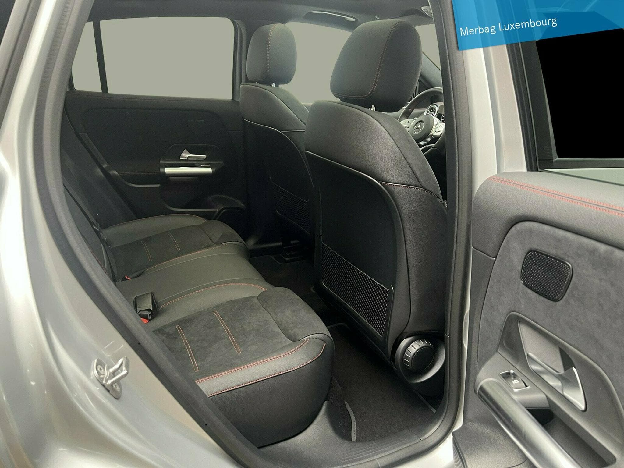 Mercedes EQA 4MATIC (2023) - Photo 8