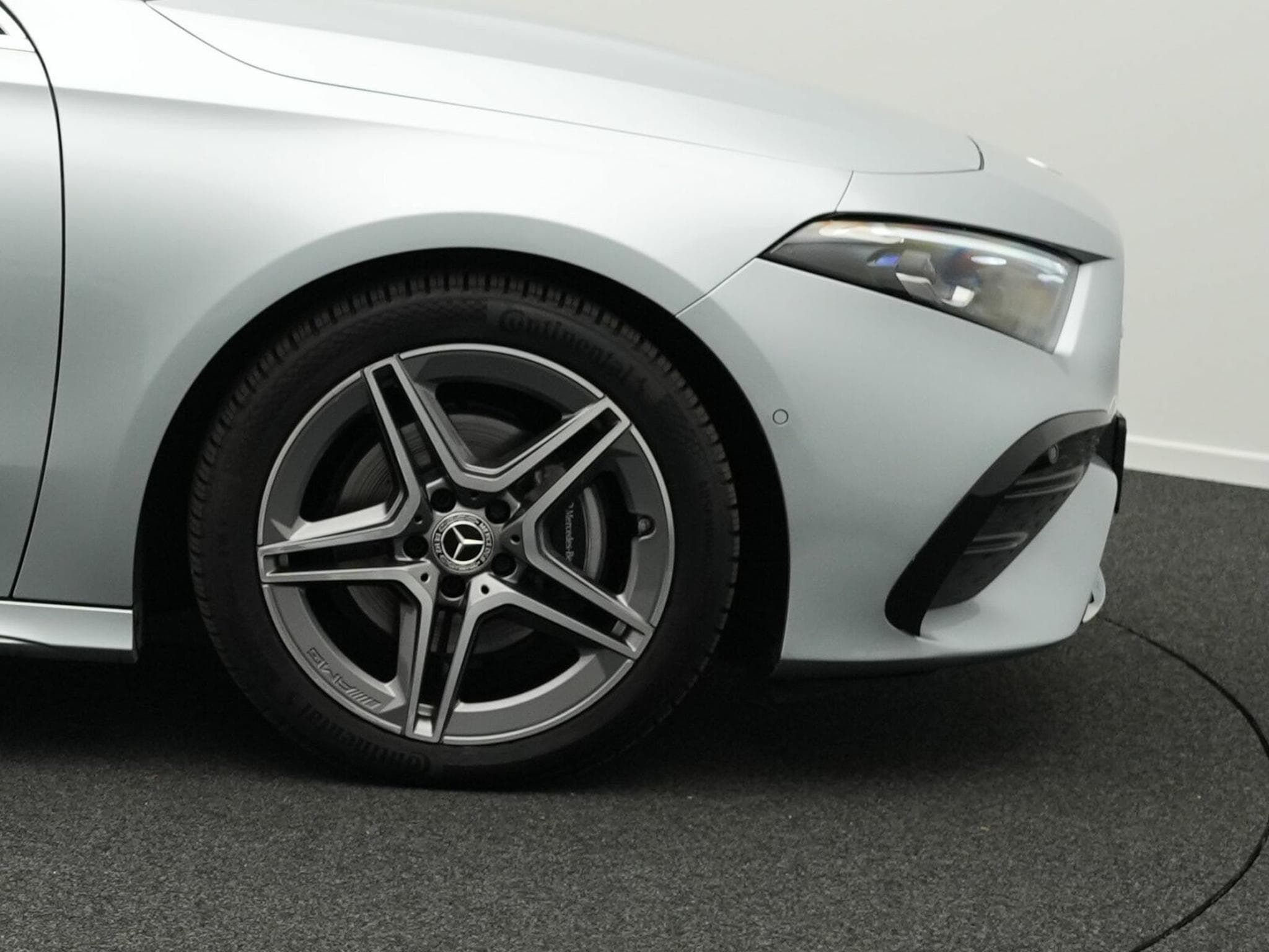 Mercedes Classe A d AMG-Line Multi+Kamera+MBUX +Ambi (2024) - Photo 6