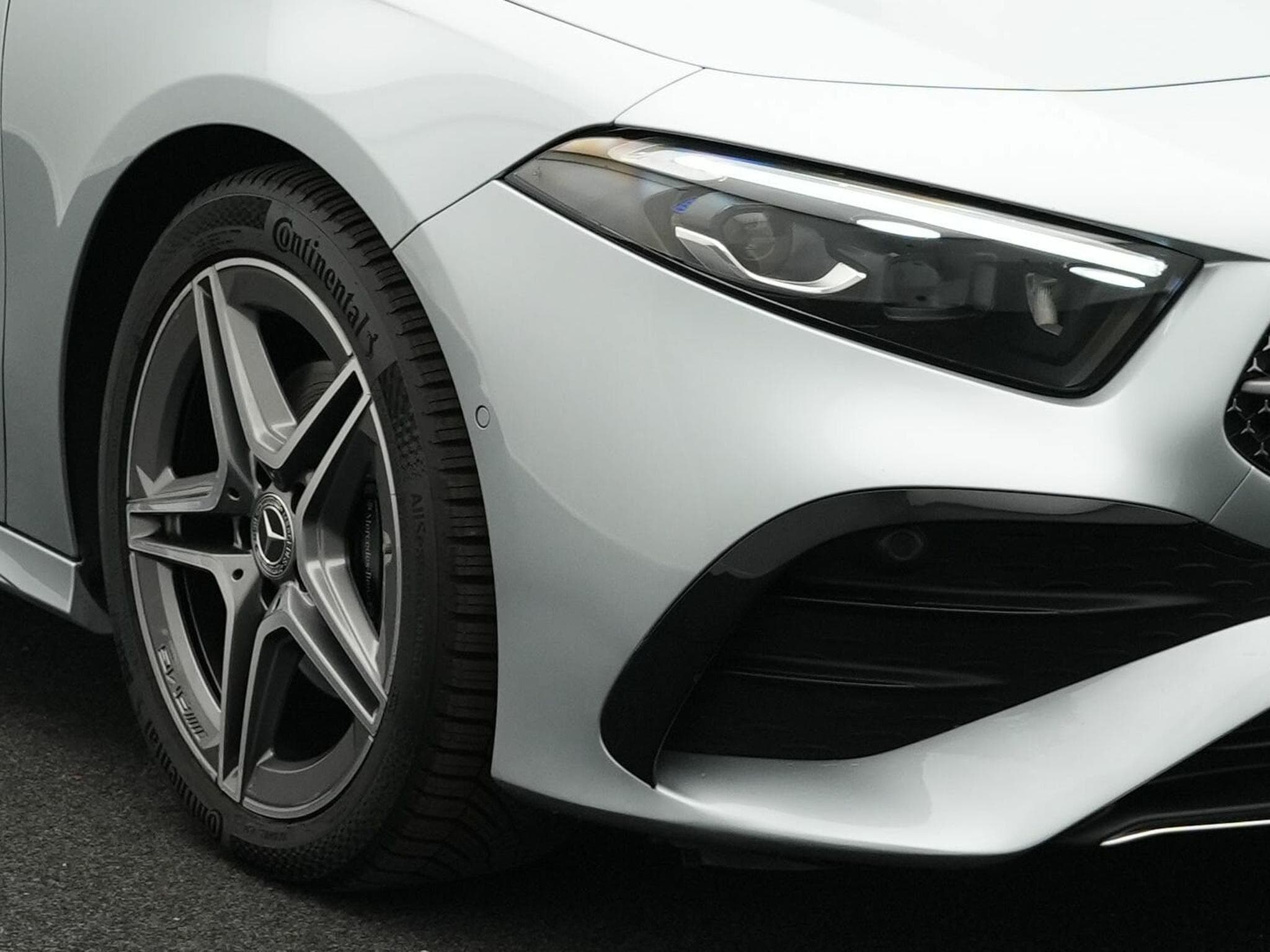 Mercedes Classe A d AMG-Line Multi+Kamera+MBUX +Ambi (2024) - Photo 7