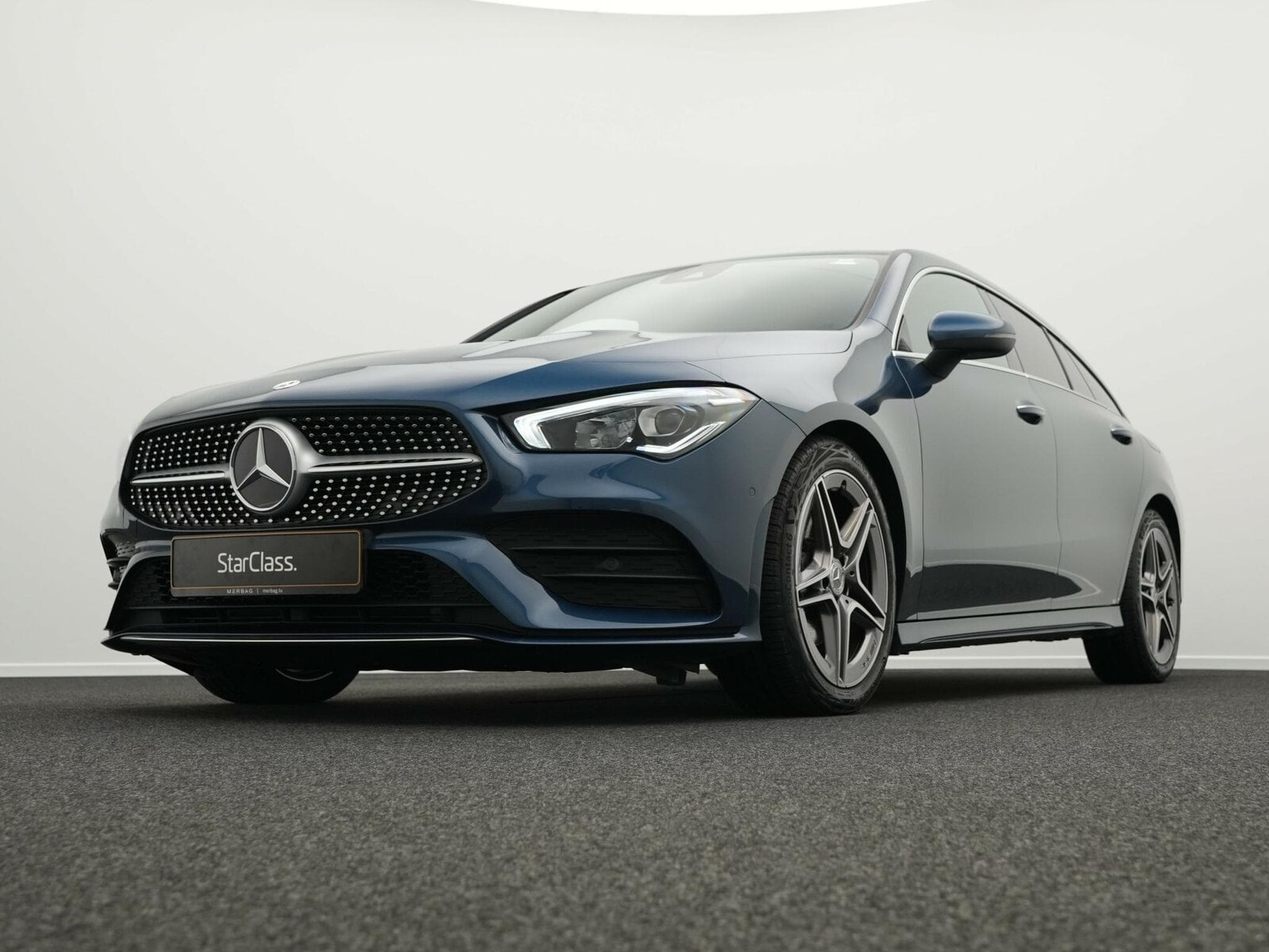 Mercedes CLA CLA 180 d Shooting Brake (2023) - Photo 8