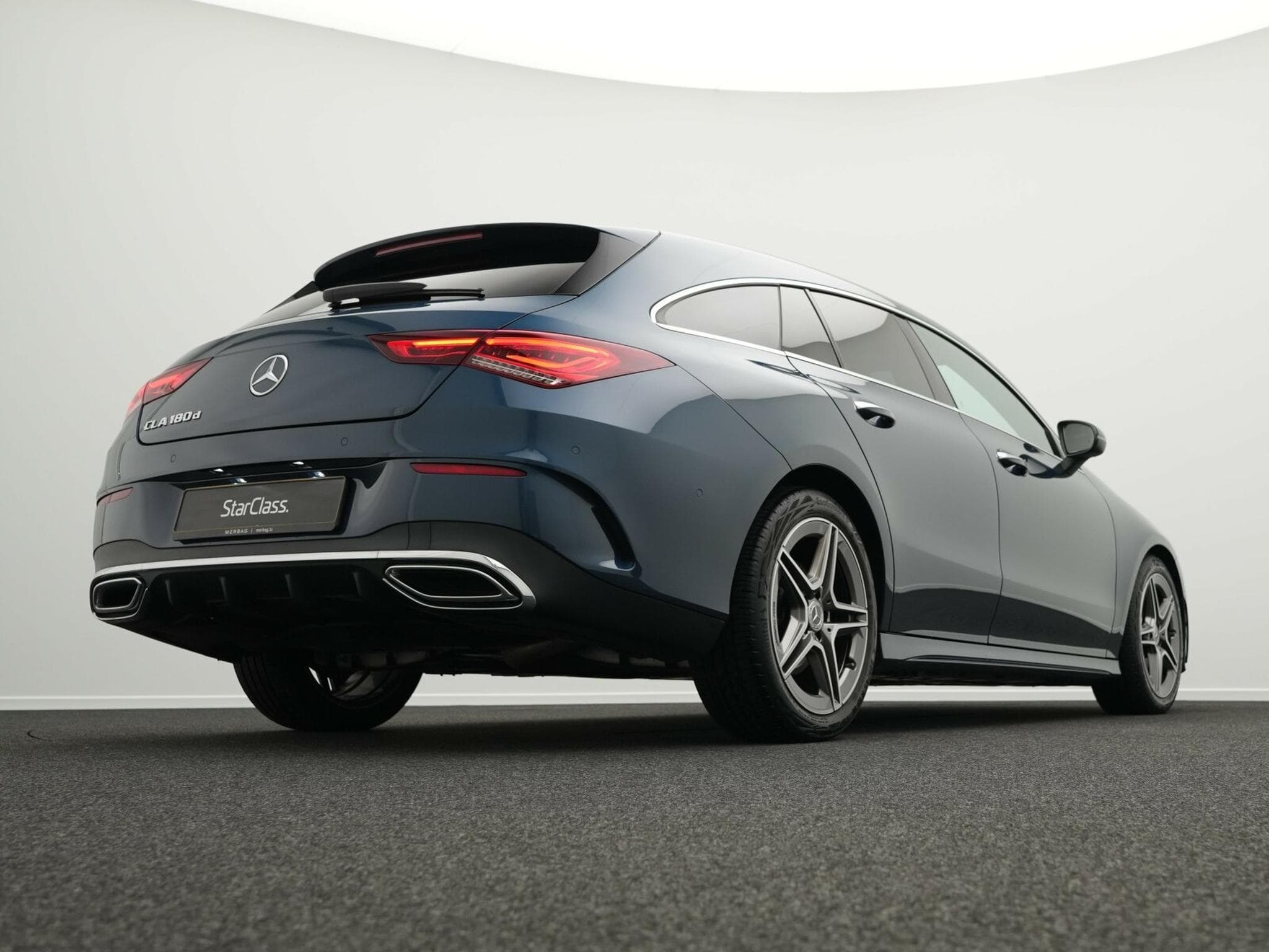 Mercedes CLA CLA 180 d Shooting Brake (2023) - Photo 9