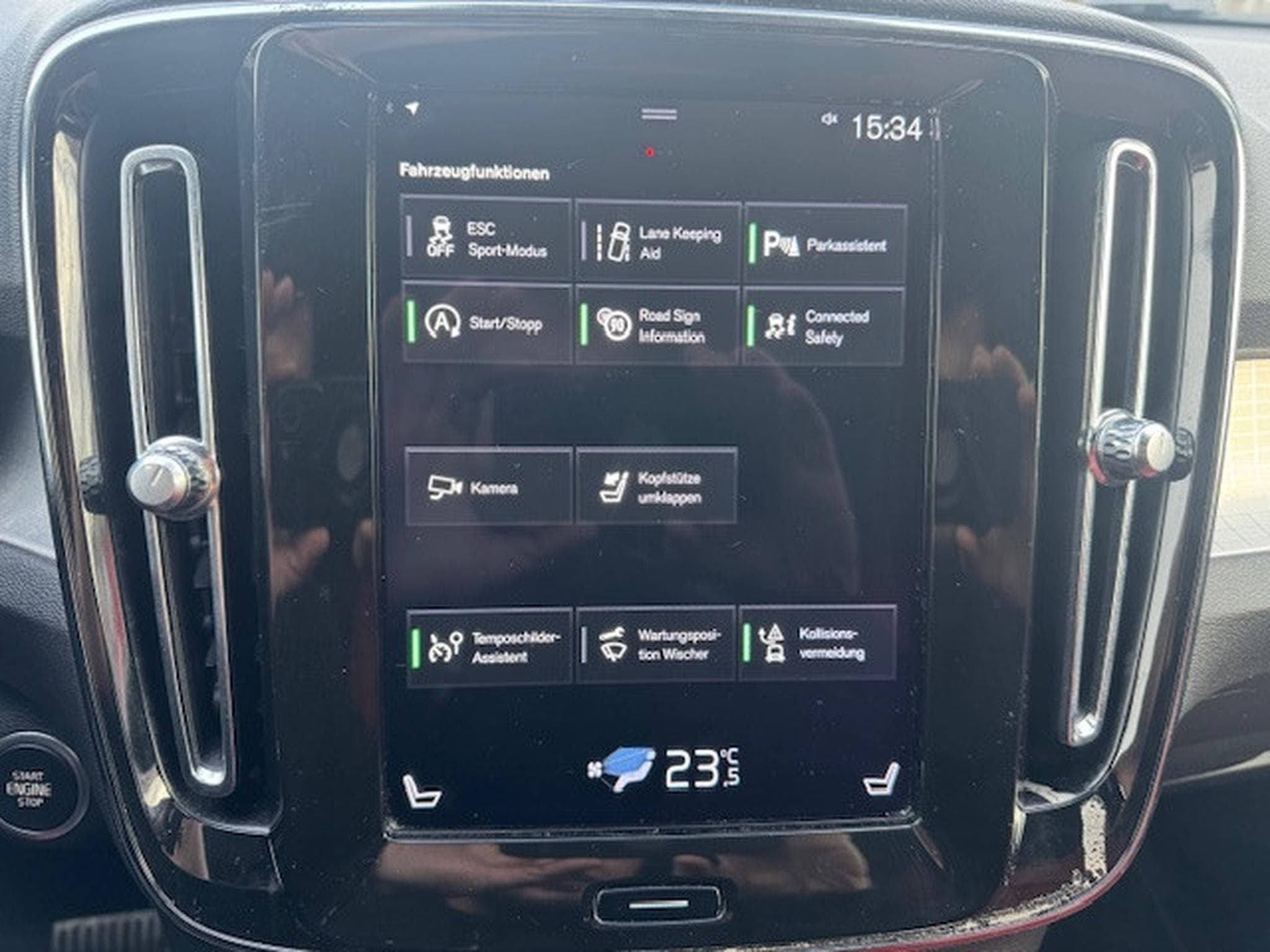 Volvo XC40 VOLVO XC40 MOMENTUM PRO NAVI LEDER LED KAMERA MFL SHZ (2020) - Photo 17