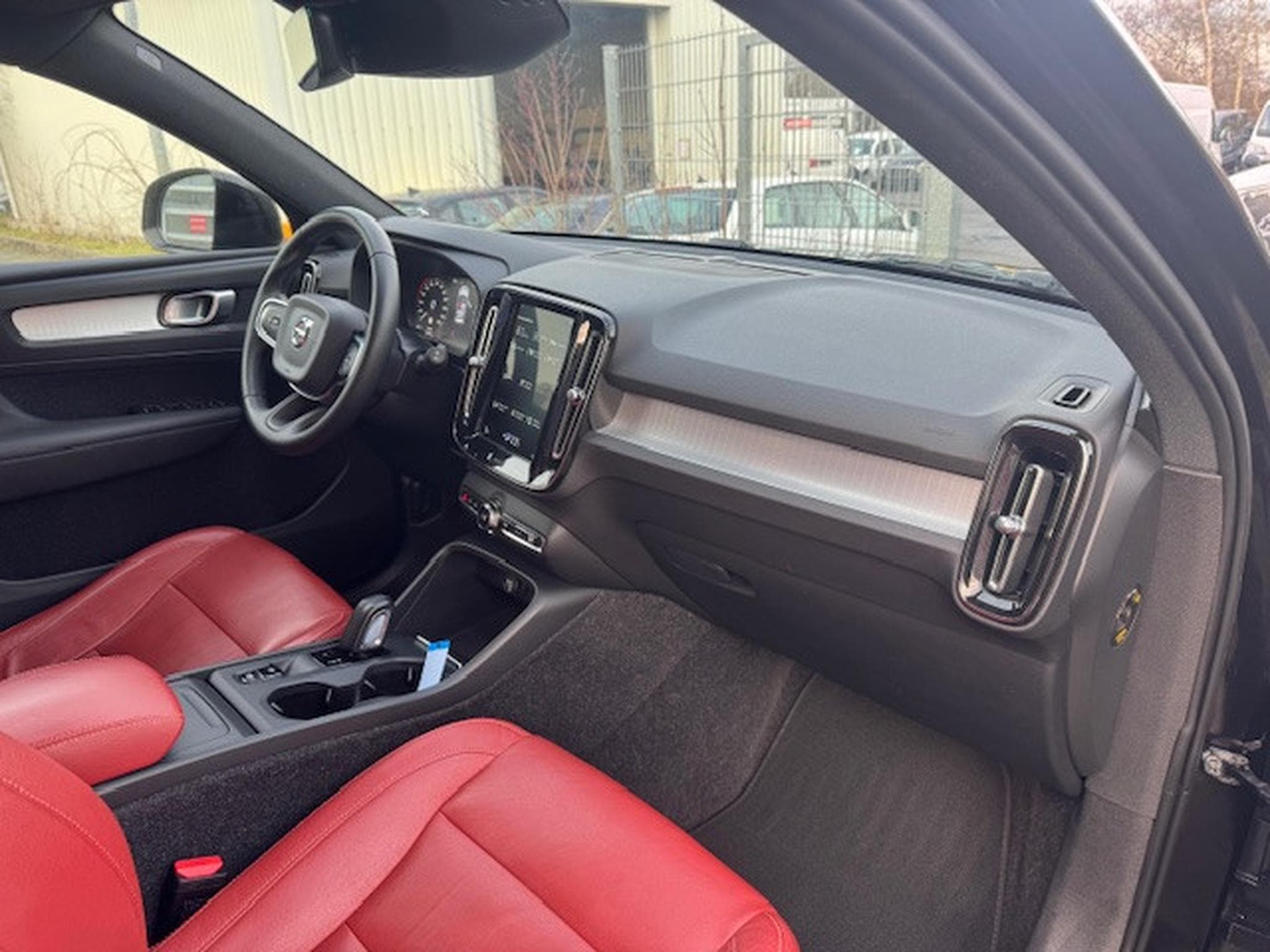 Volvo XC40 VOLVO XC40 MOMENTUM PRO NAVI LEDER LED KAMERA MFL SHZ (2020) - Photo 5