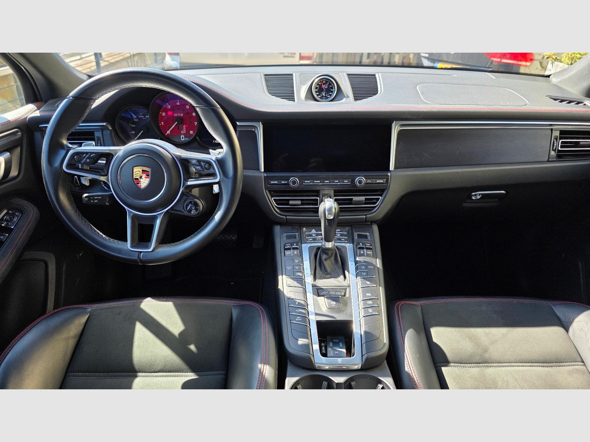 Porsche Macan GTS (2021) - Photo 7