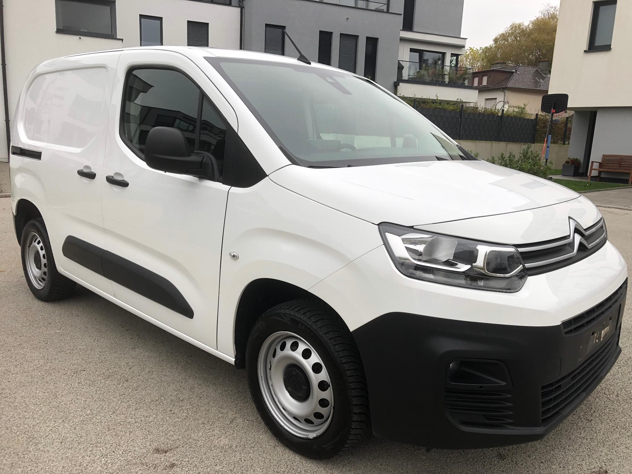 Citroën Berlingo 1.5 HDI 102 PS 3 PLACES (2022) - Photo 4