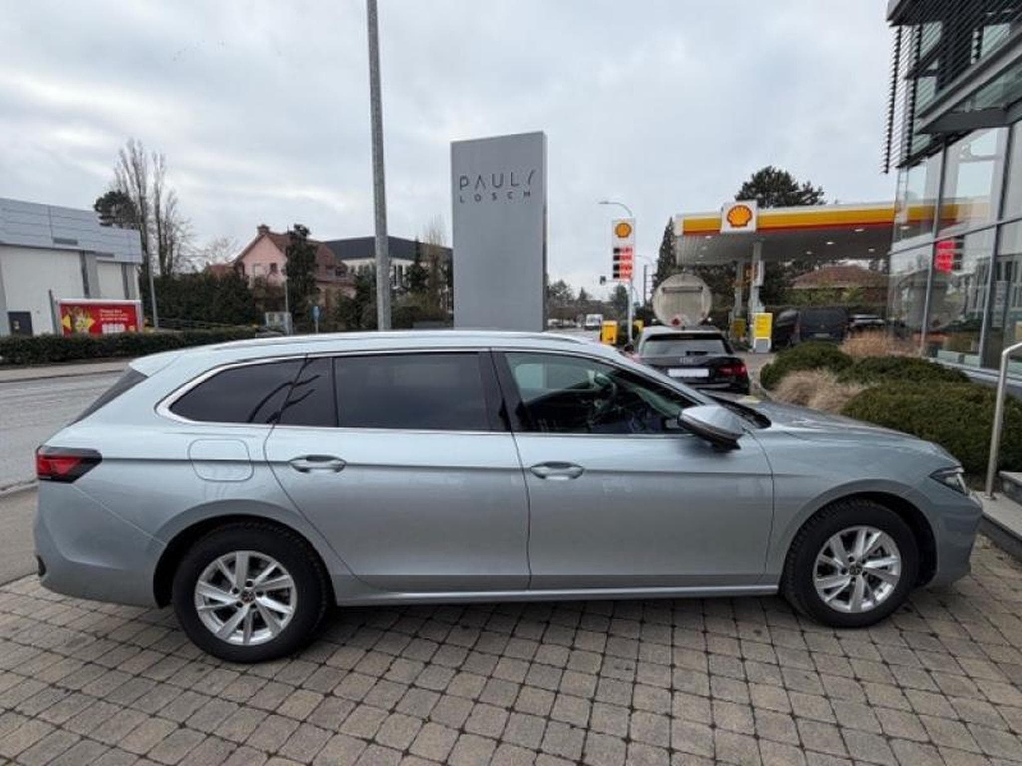 VW Passat Business (2024) - Foto 10