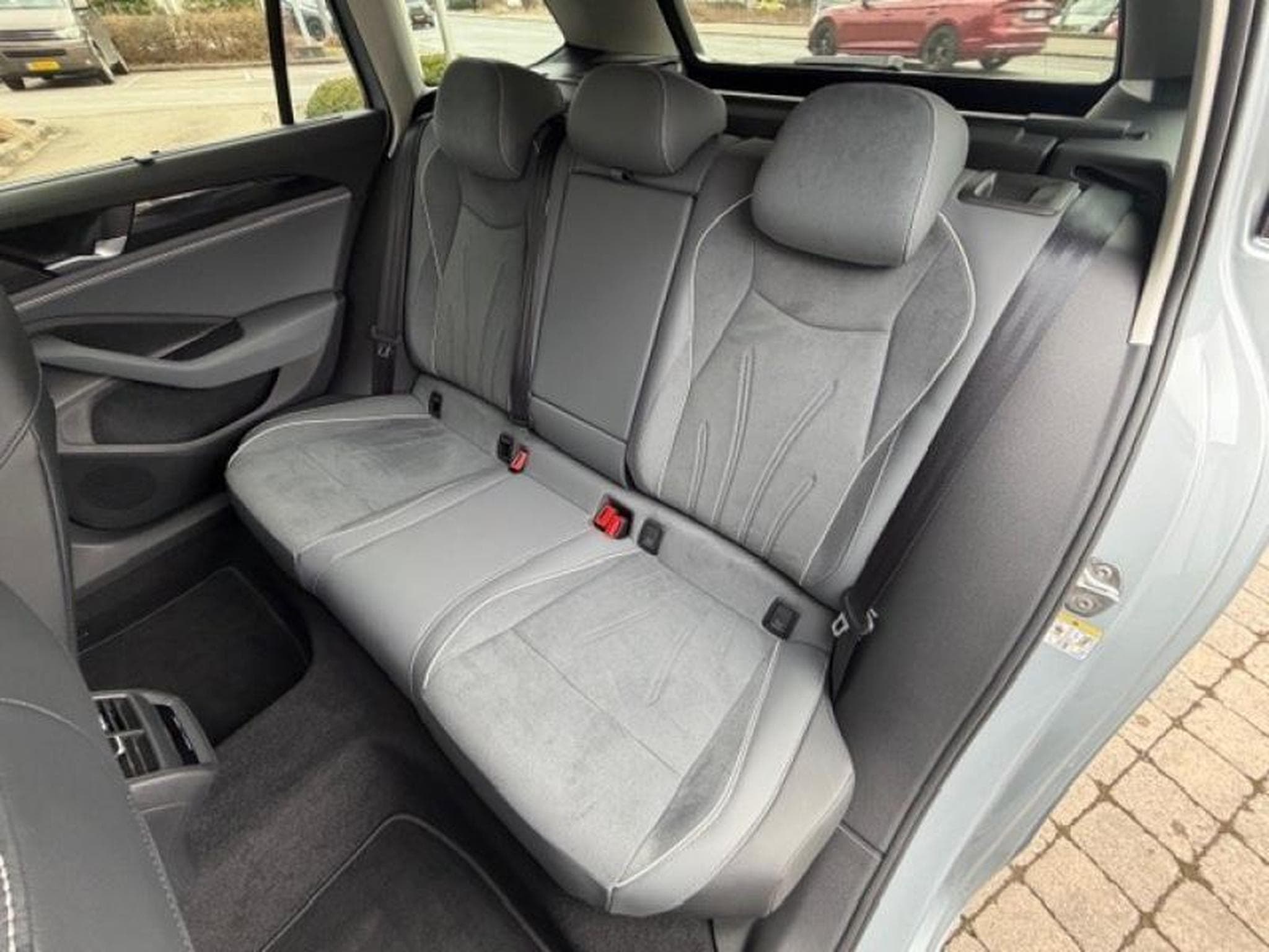 VW Passat Business (2024) - Foto 12