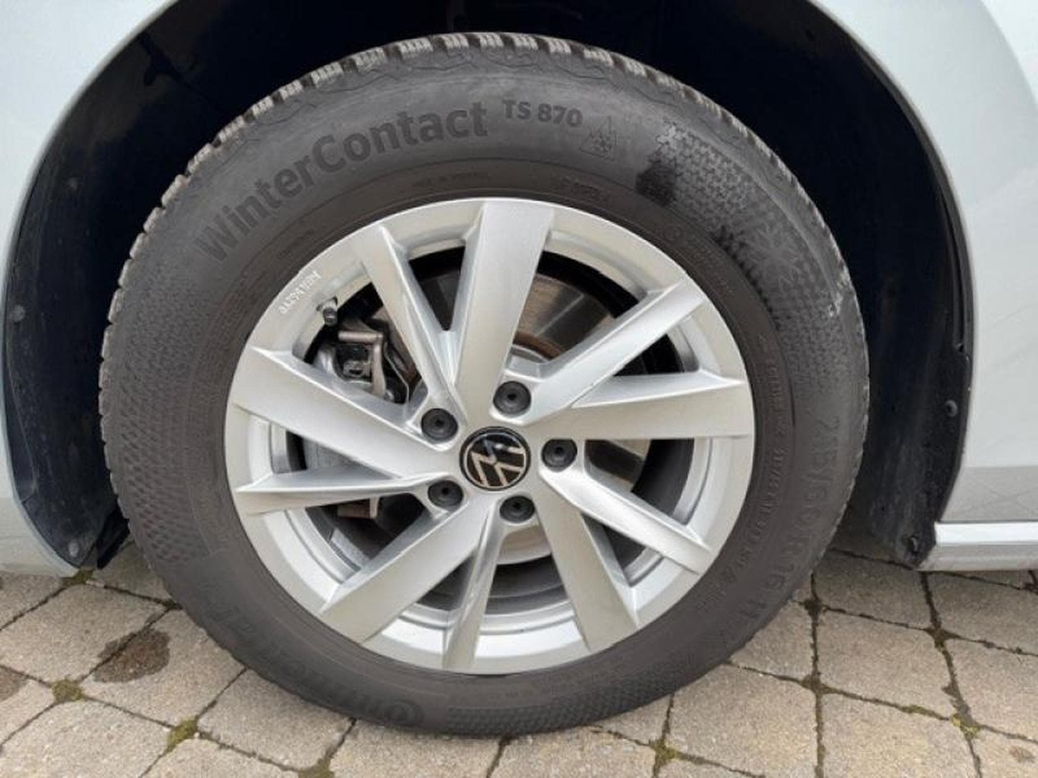 VW Passat Business (2024) - Photo 4