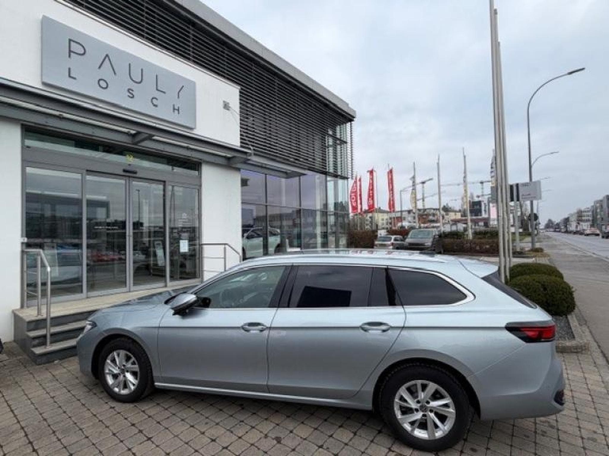 VW Passat Business (2024) - Foto 7