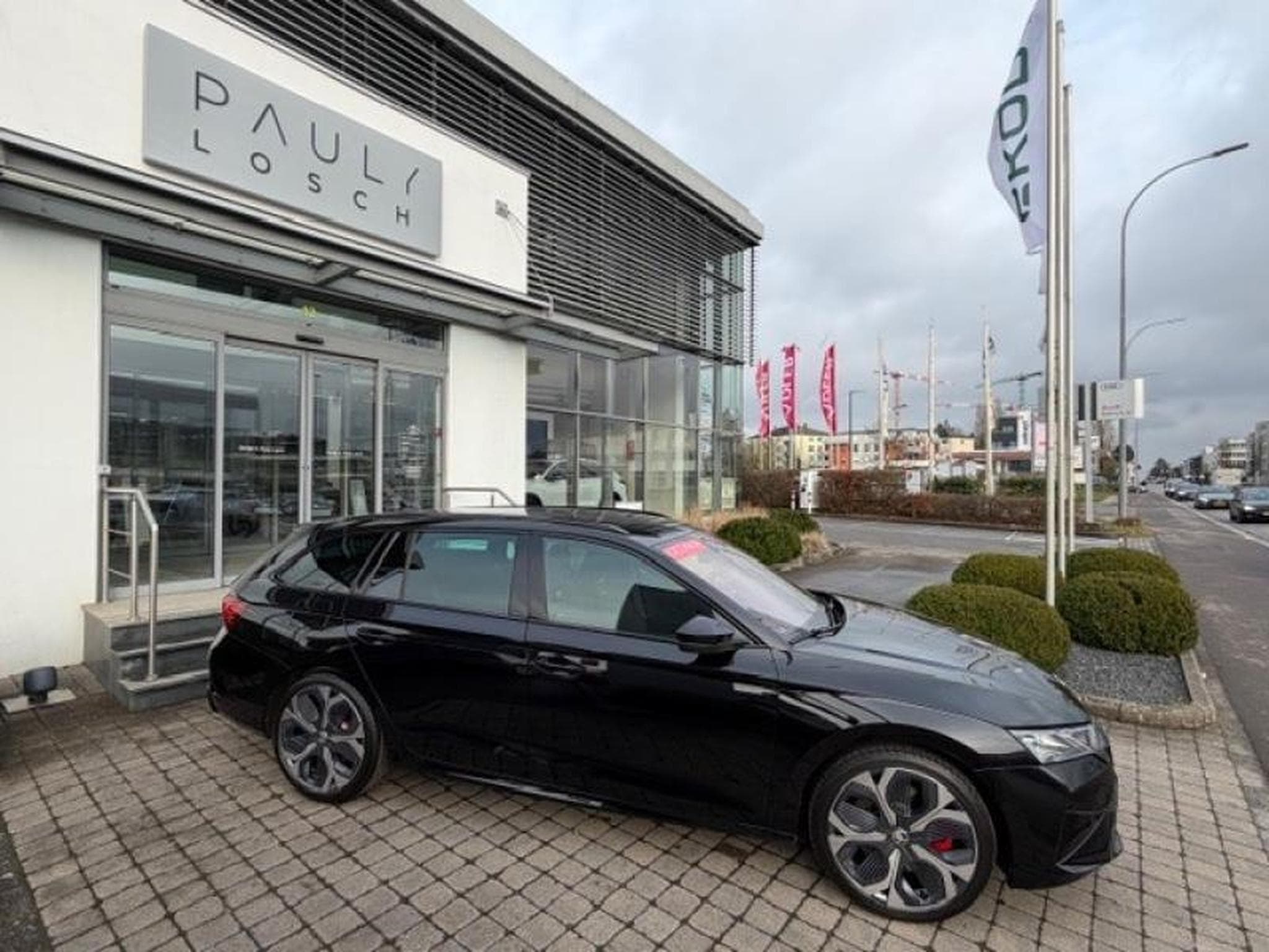 Skoda Octavia COMBI RS (2024) - Photo 2