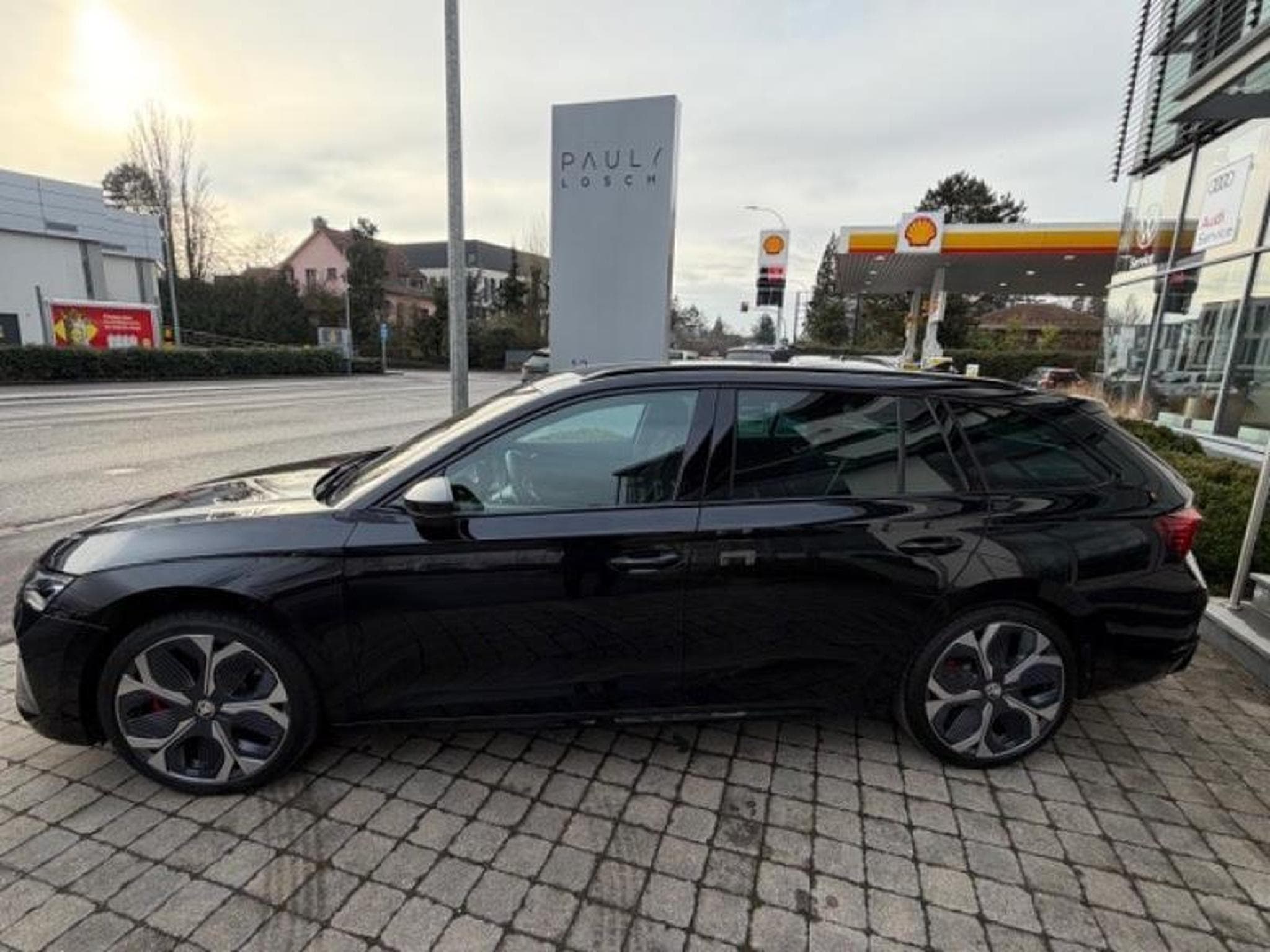 Skoda Octavia COMBI RS (2024) - Photo 5