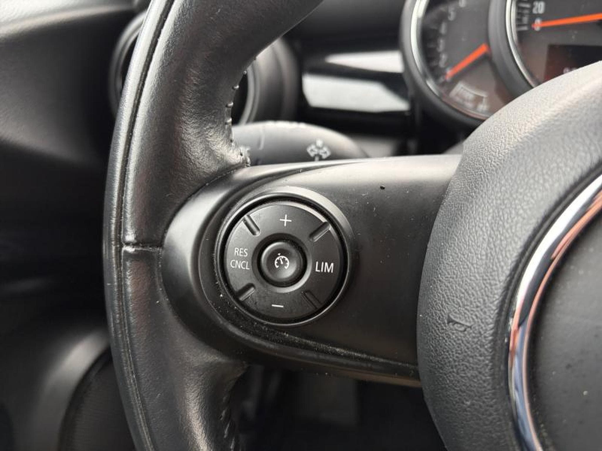 MINI Cooper Cooper Cabrio (2019) - Foto 13