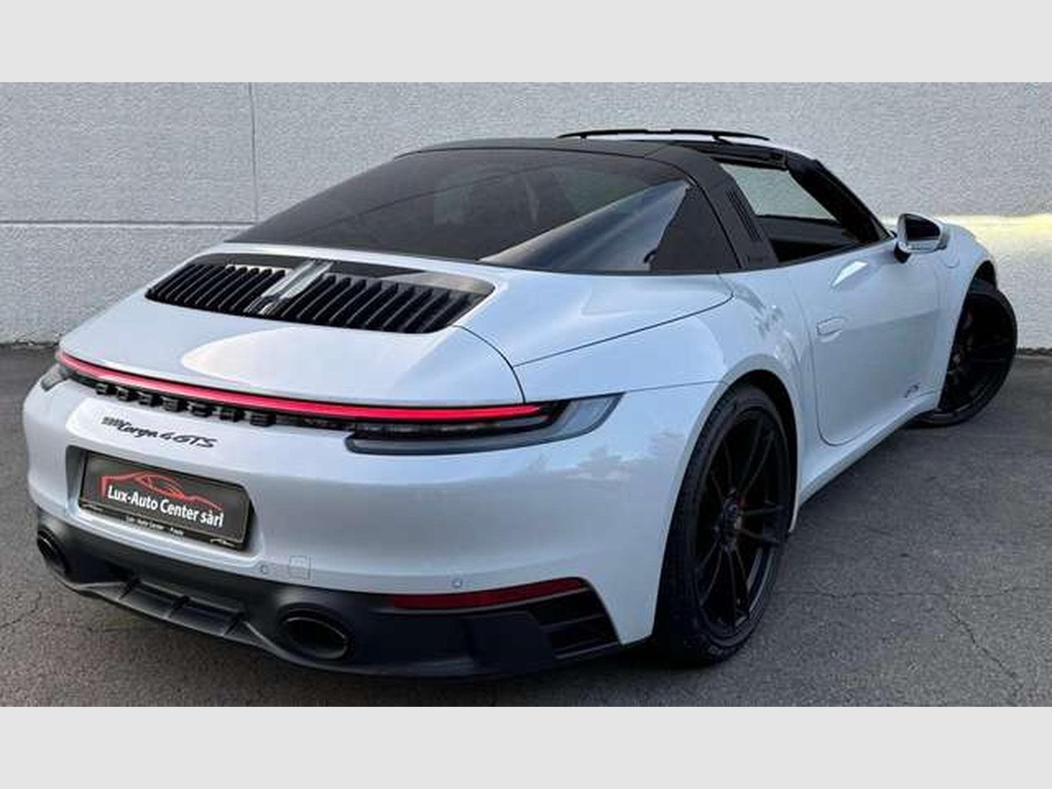 Porsche 911 Targa 4 GTS 3.0 Bi-Turbo PDK (2024) - Photo 10