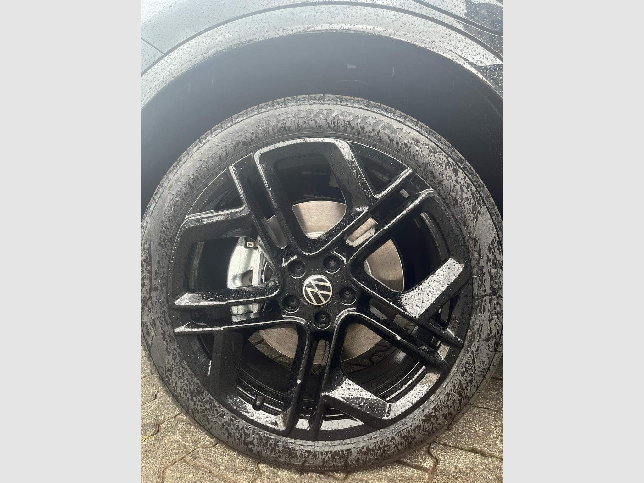 VW Tiguan TIGUAN R LINE LIMITED 1.5 TSI 272CV – TO - FULL OPTIONS (2025) - Photo 6