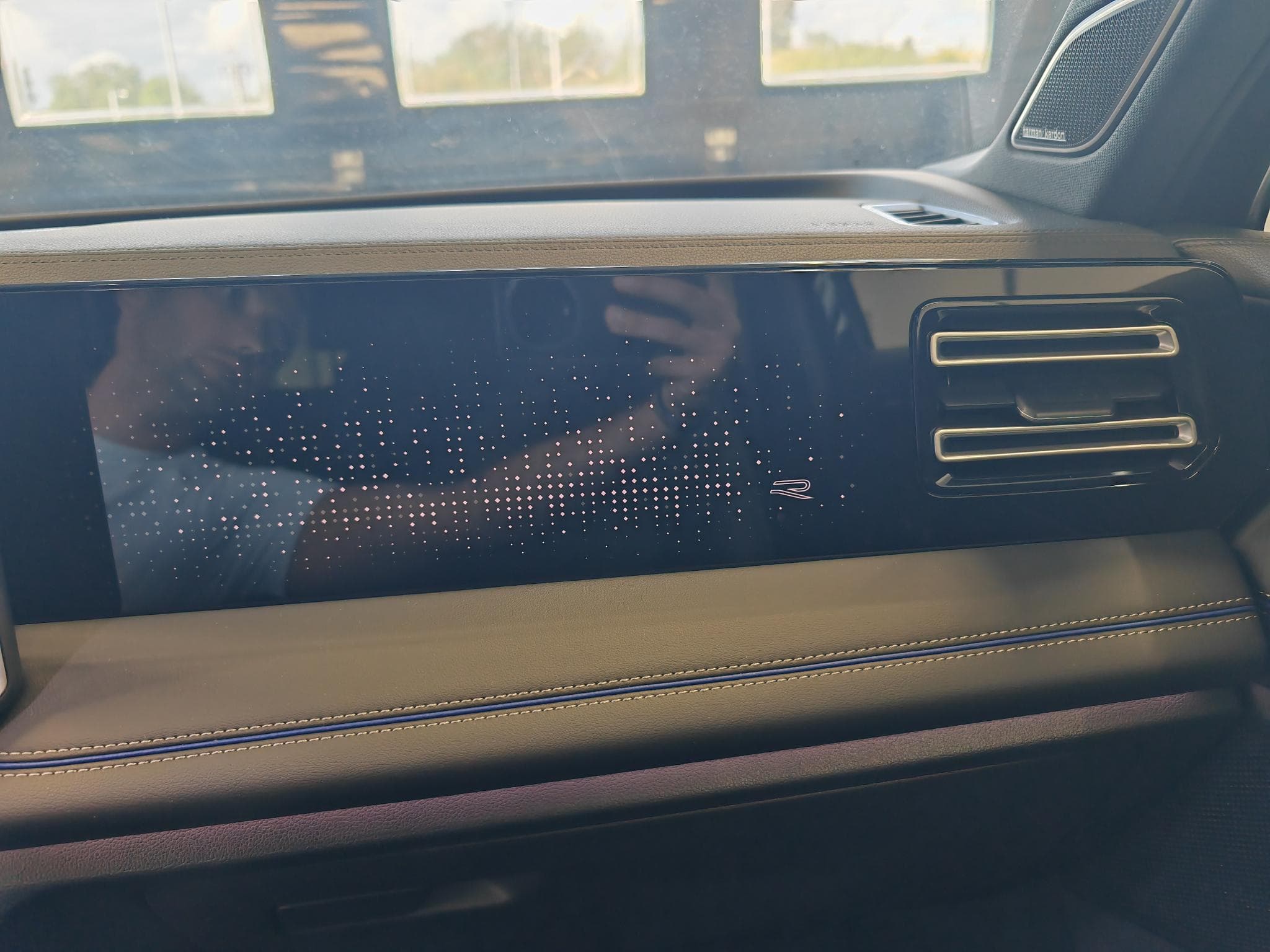 VW Tiguan TIGUAN R LINE LIMITED 1.5 TSI 272CV – TO - FULL OPTIONS (2025) - Photo 8