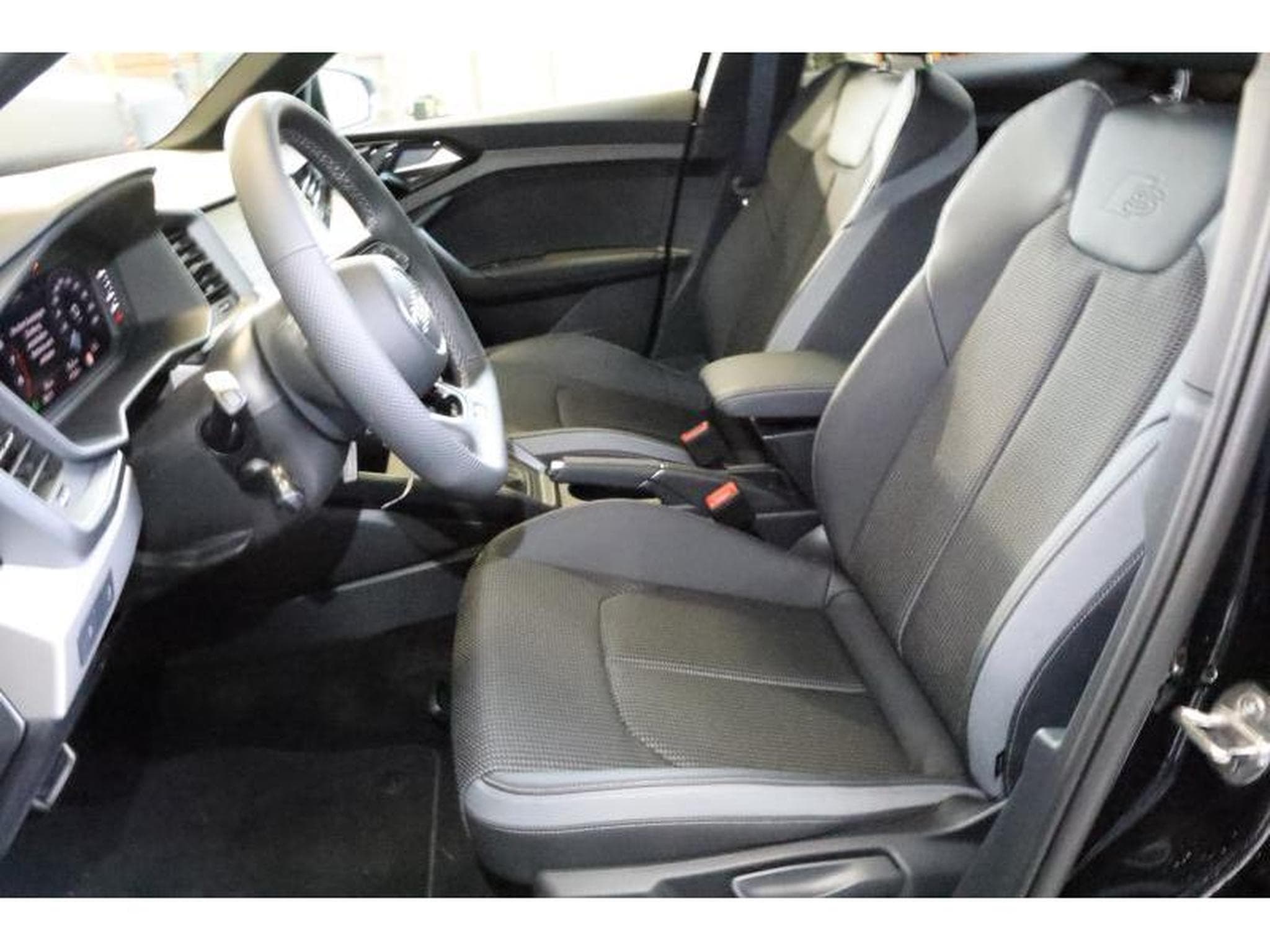 Audi A1 Sportback S-Line (2024) - Foto 8