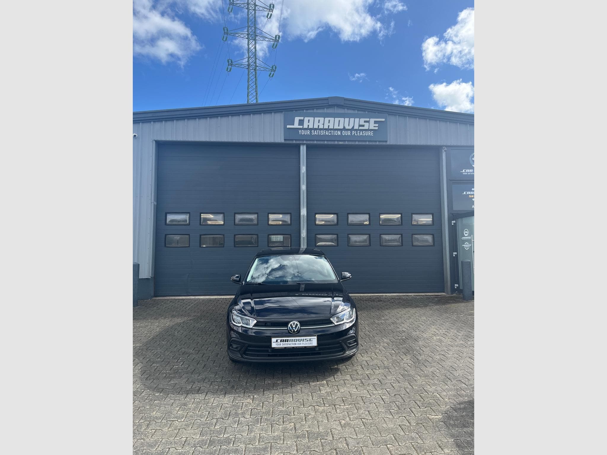 VW Polo TSI LIMITED (2025) - Photo 2