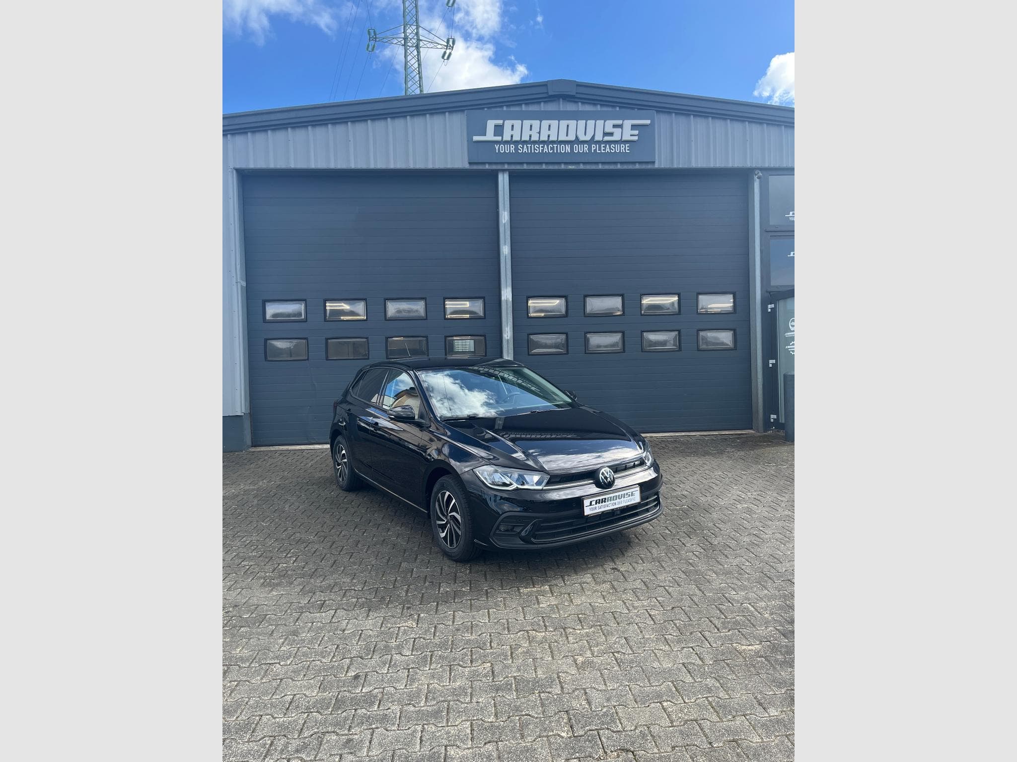 VW Polo TSI LIMITED (2025) - Photo 3