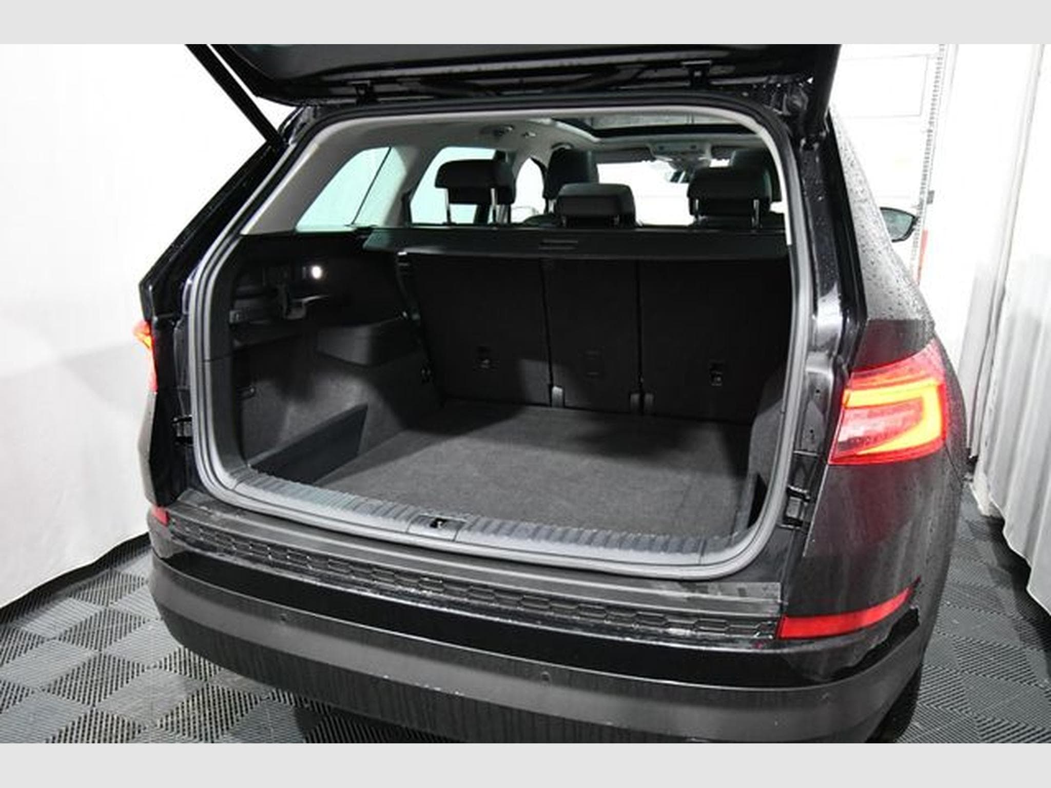 Skoda Kodiaq Kodiaq Style 4x4, AHK, Pano., Leder, 360 Grad (2018) - Photo 4