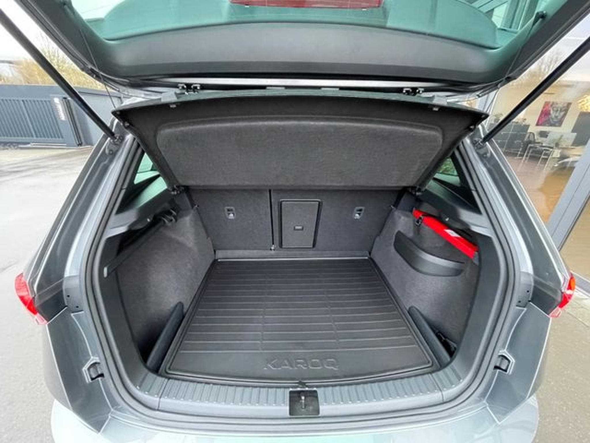 Skoda Karoq Karoq 2,0TSi DSG Sportline 4x4 Pano 19"ACC Navi (2023) - Photo 11