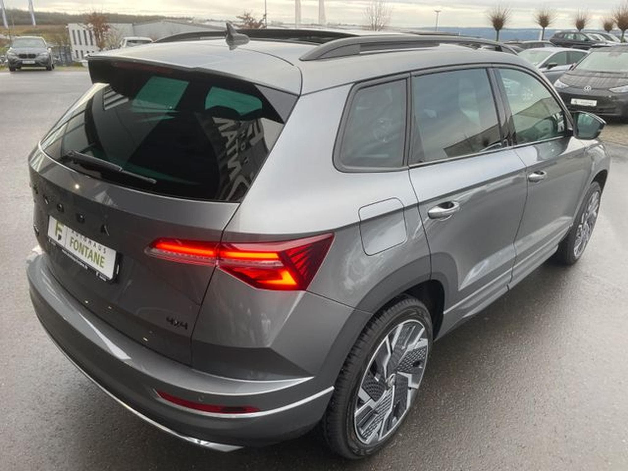 Skoda Karoq Karoq 2,0TSi DSG Sportline 4x4 Pano 19"ACC Navi (2023) - Photo 5