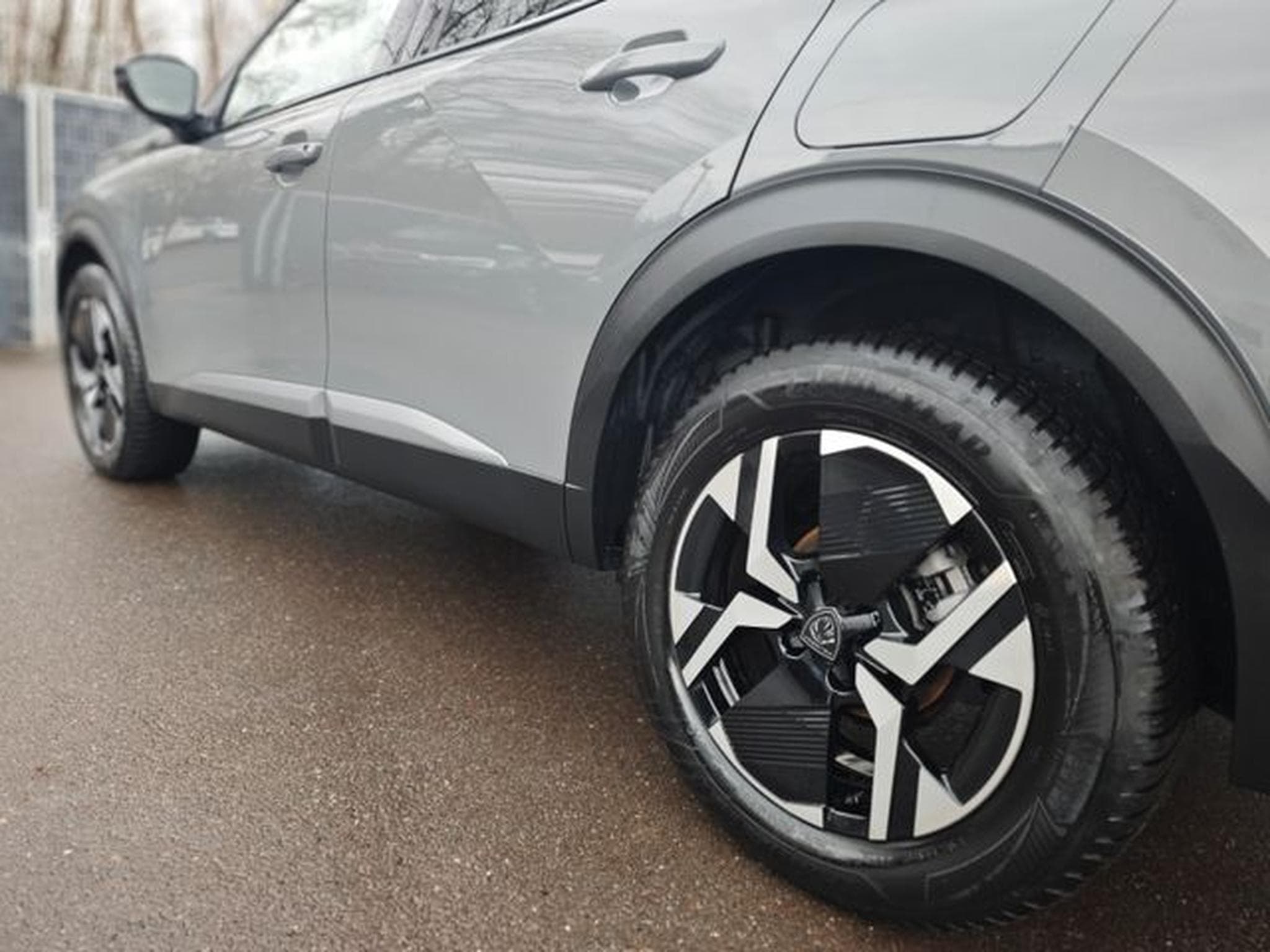 Peugeot 2008 2008 GT*AUT*1.HD*VOLL-LED*KAMERA*ASSIST PACK*TOP (2024) - Photo 10