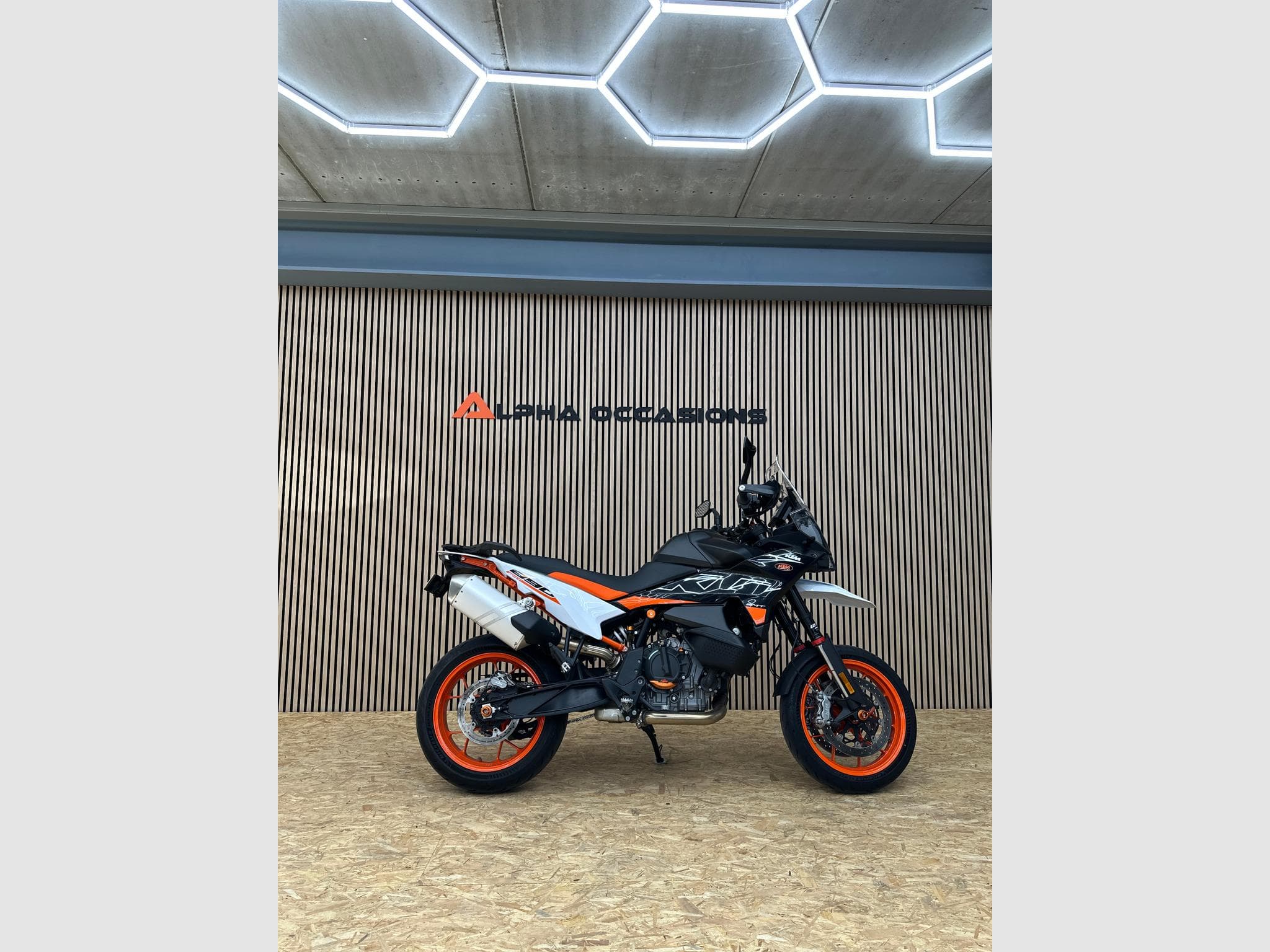 KTM SMT 890 (2023) - Foto 1