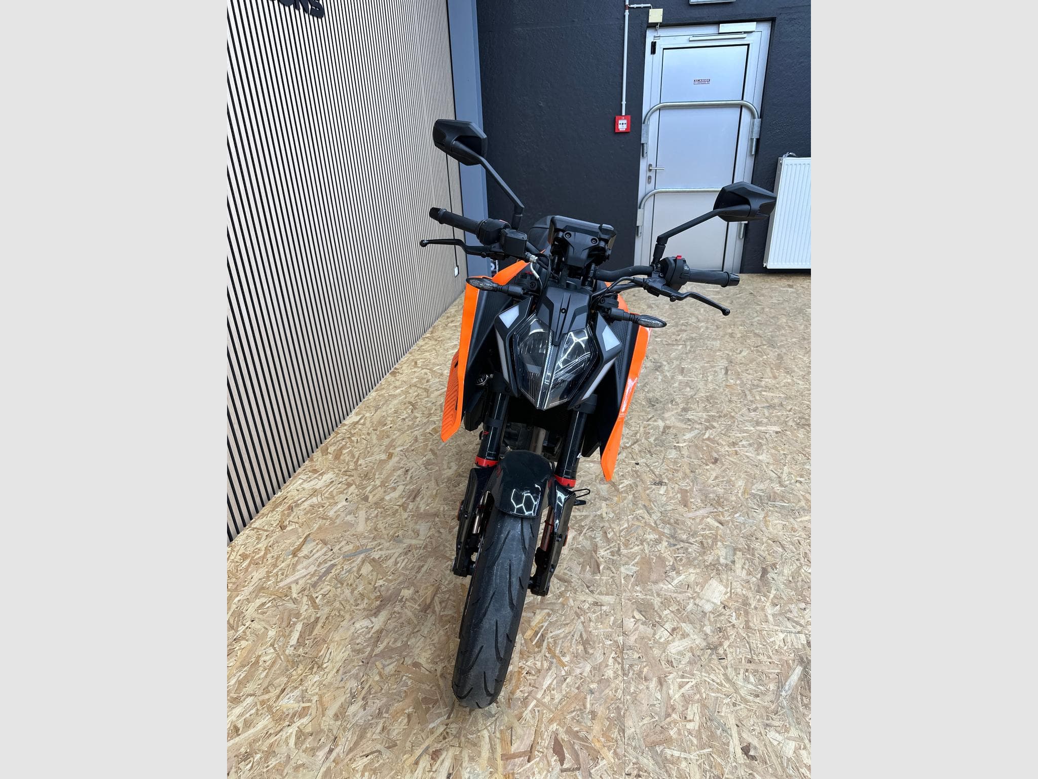 KTM Duke 390 (2025) - Foto 2