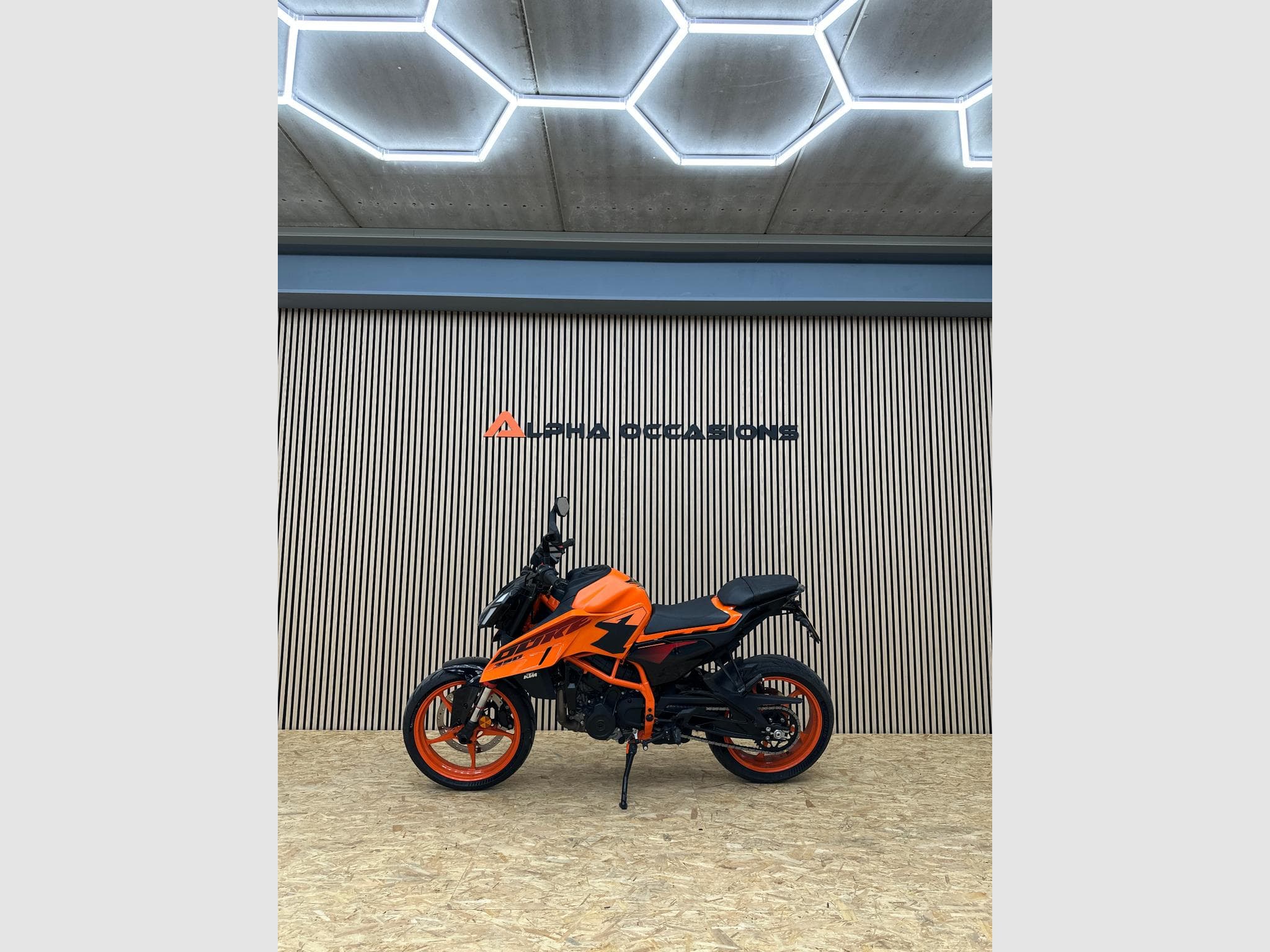 KTM Duke 390 (2025) - Foto 1