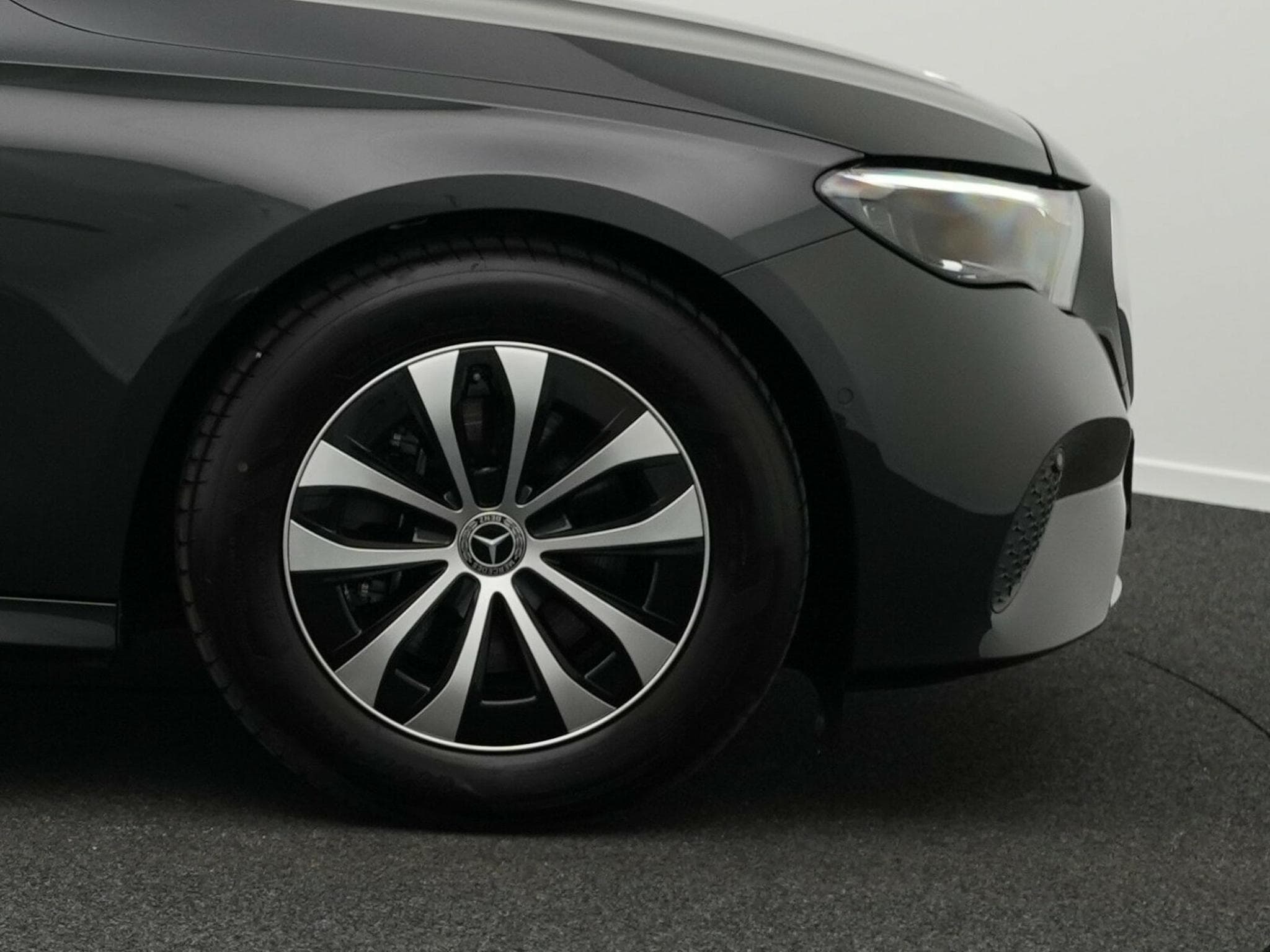 Mercedes Classe E T Avantgarde LED+AHK+Kamera+Totw (2024) - Photo 6