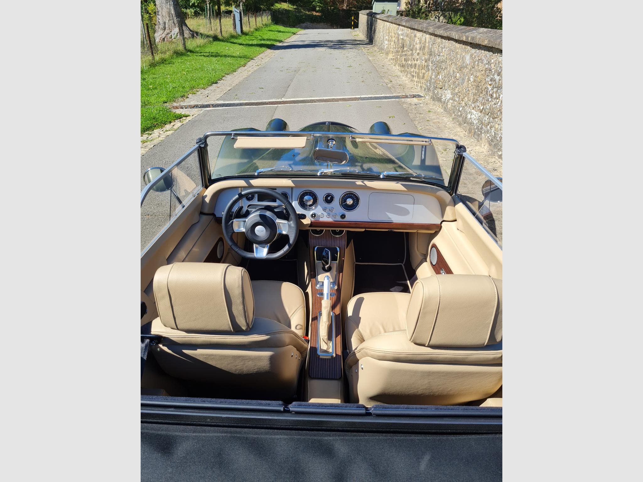 Morgan Roadster First Glance Supersport (2025) - Photo 10