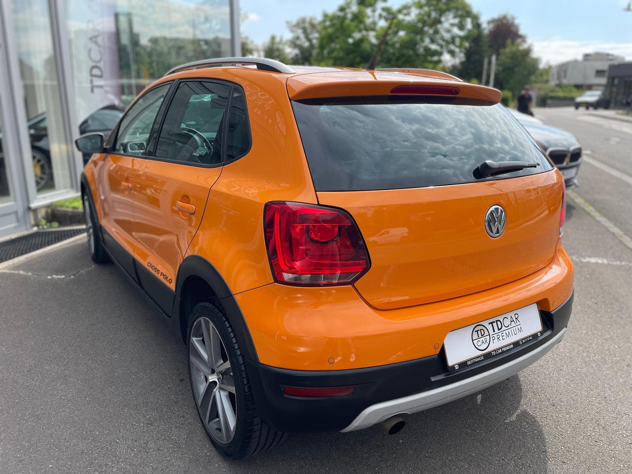 VW Polo Cross 1.6 TDI 105CV (2011) - Foto 13