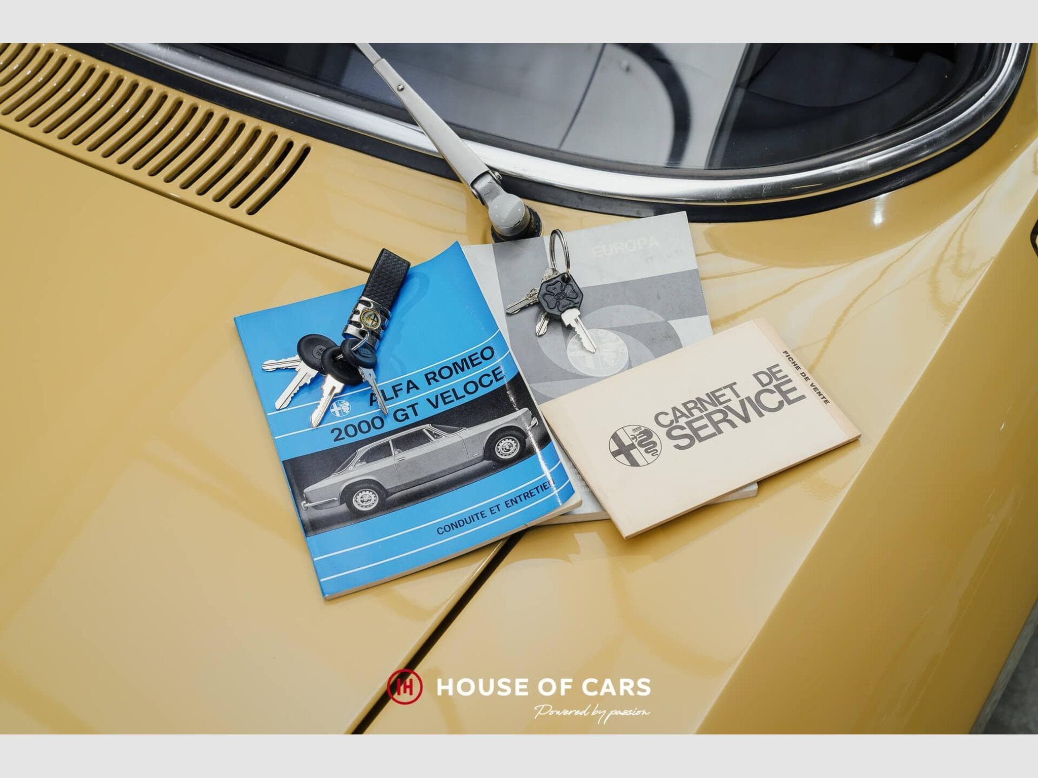 Alfa-Romeo Giulia 2000 GT Veloce Bertone - Restored - Giallo Piper (1972) - Photo 15