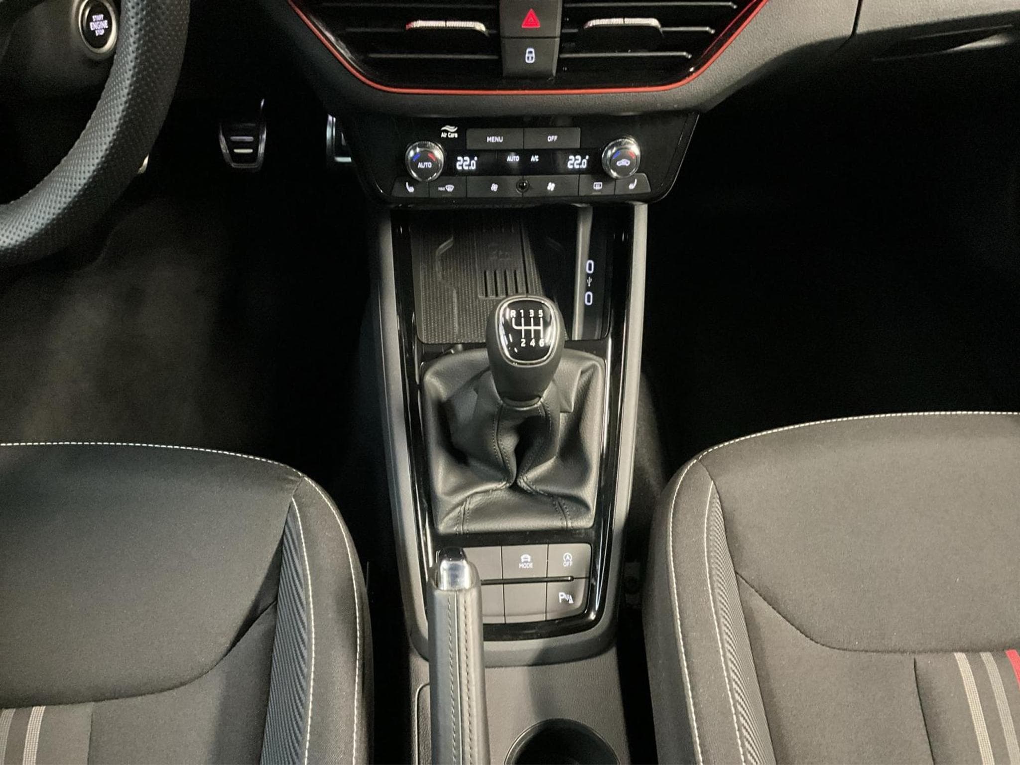 Skoda Scala Monte-Carlo+BVM+Pano+Navi (2025) - Photo 12