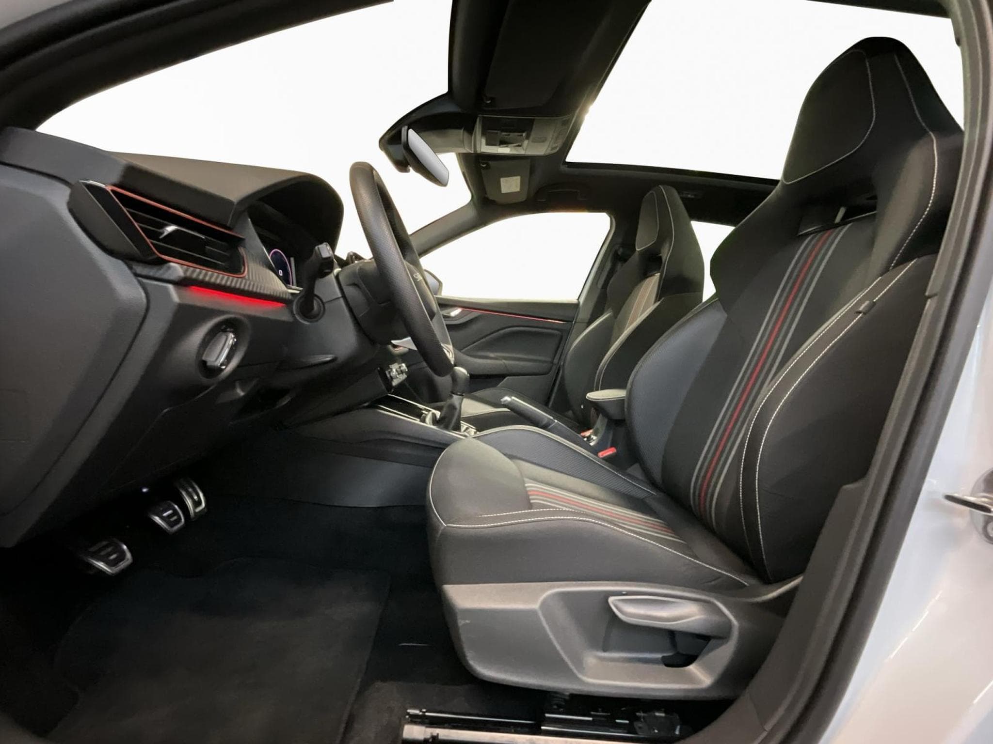 Skoda Scala Monte-Carlo+BVM+Pano+Navi (2025) - Photo 9