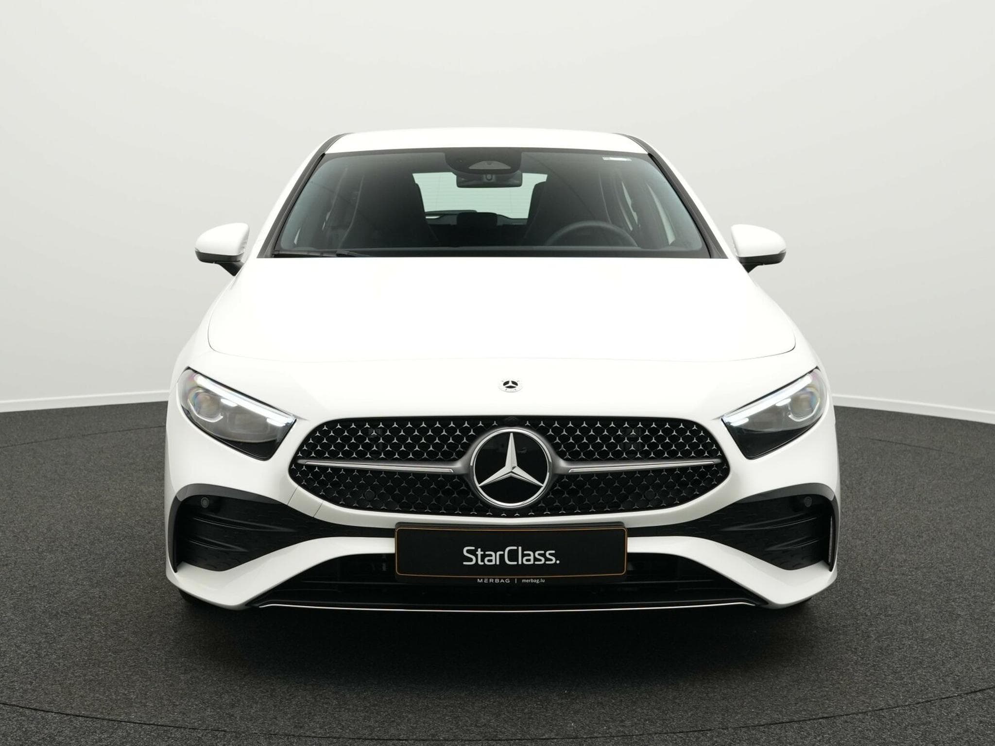 Mercedes Classe A AMG-Line Multi+Kamera+AHK+Ambi (2025) - Photo 2