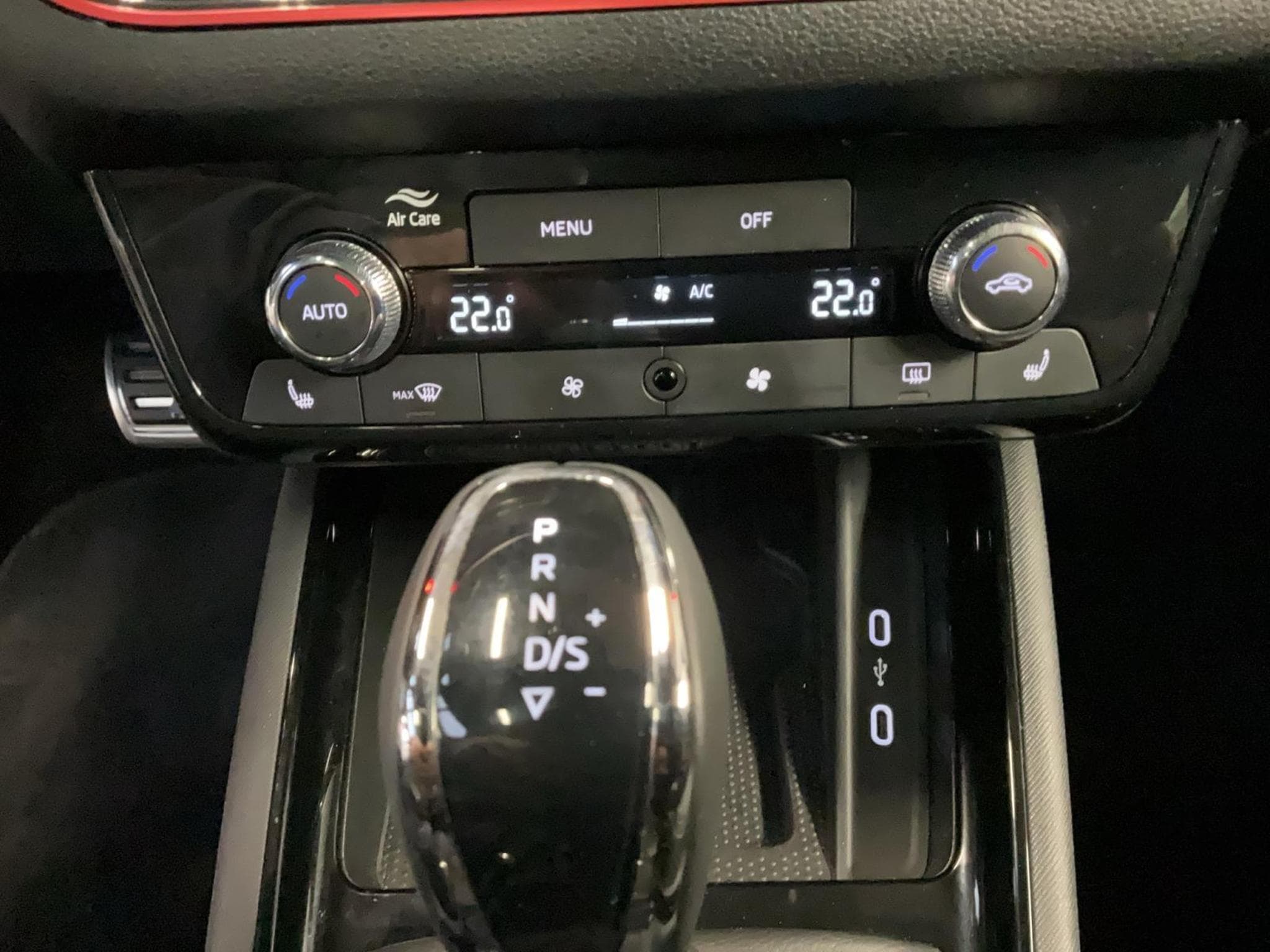 Skoda Scala Monte-Carlo+DSG+Pano+LED (2025) - Photo 14