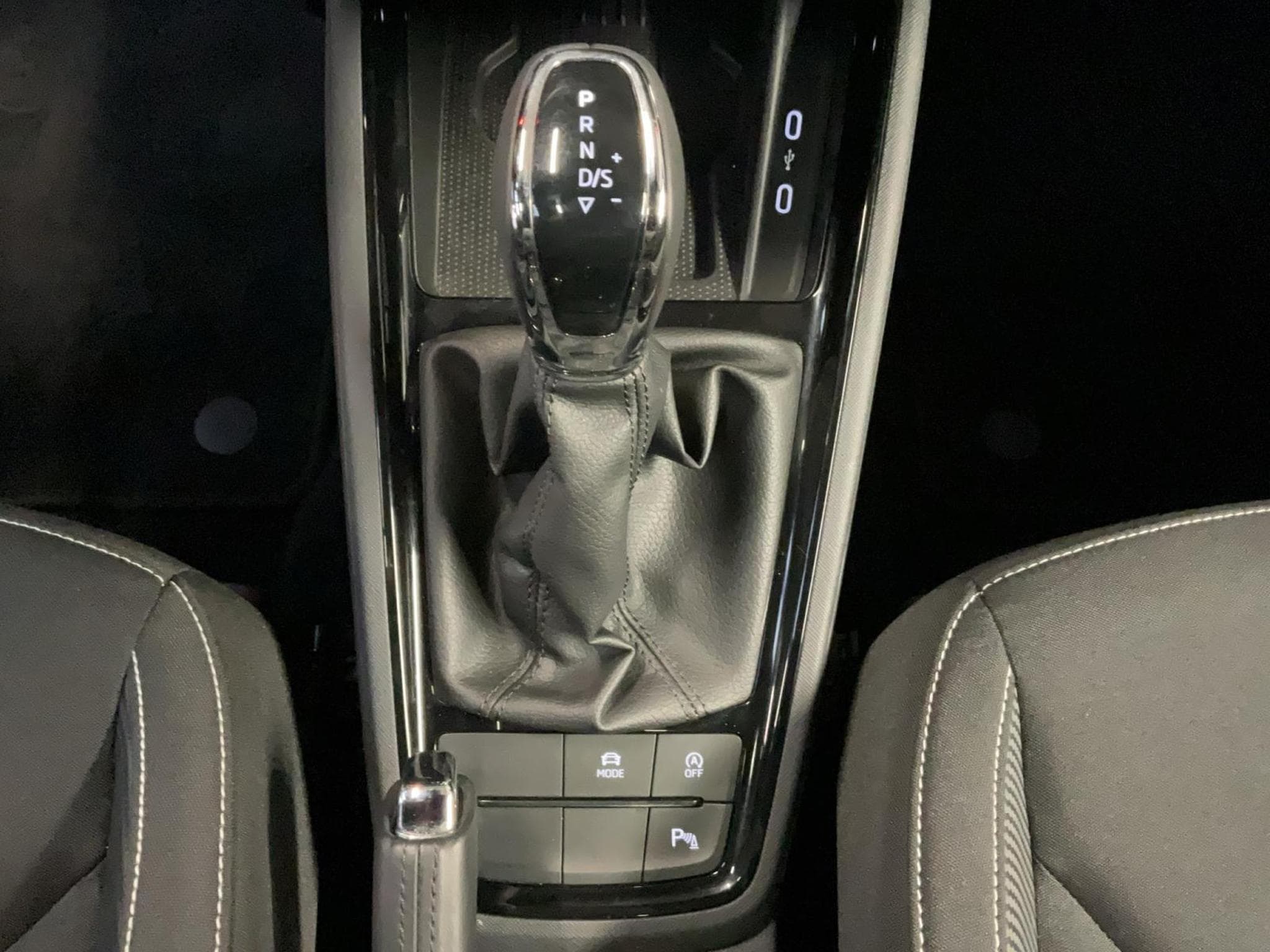 Skoda Scala Monte-Carlo+DSG+Pano+LED (2025) - Photo 15