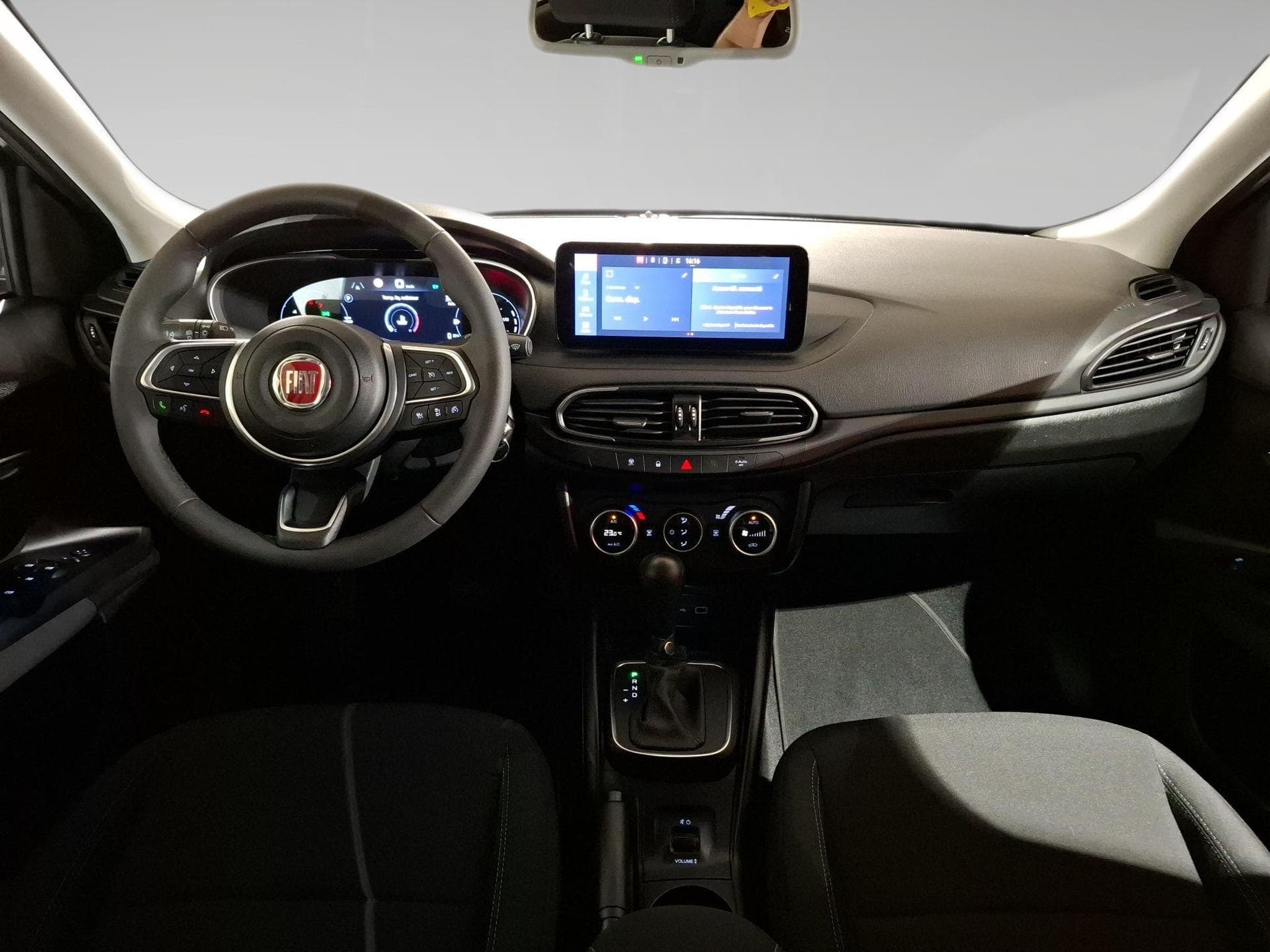 Fiat Tipo 1.5 HYBRID CROSS (2024) - Photo 5