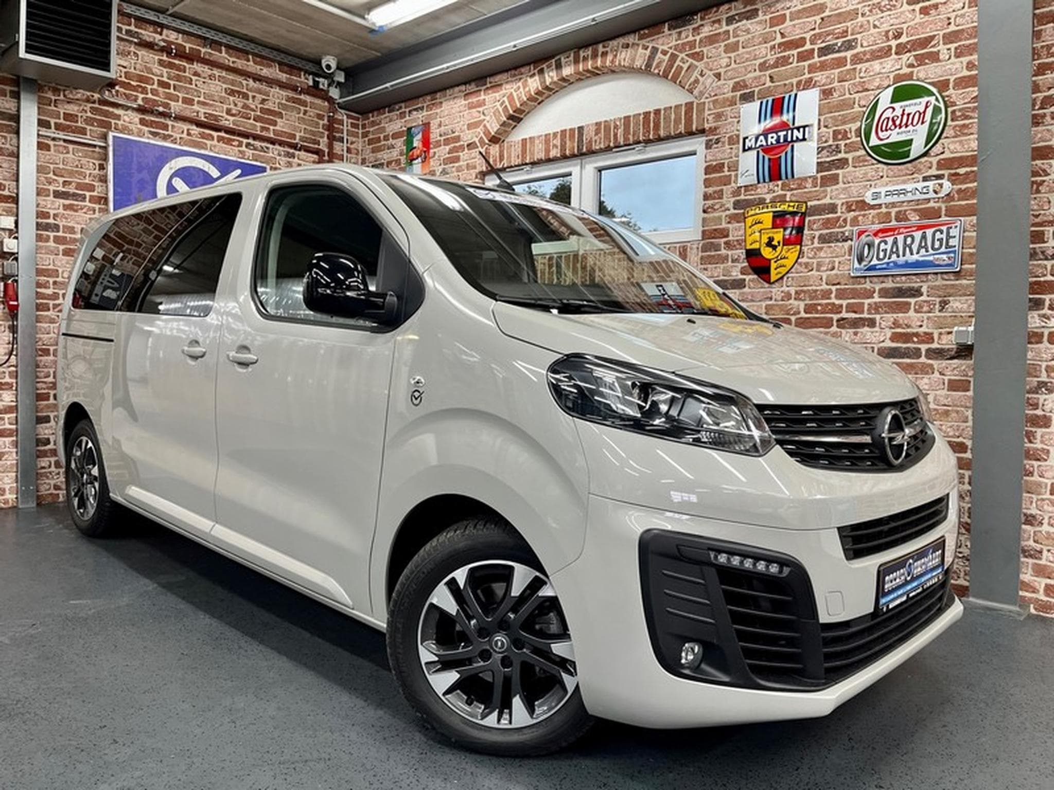 Opel ZAFIRA ZAFIRA LIFE 2.0 D 177cv Auto M-EDITION (8PLACES) (2022) - Photo 1