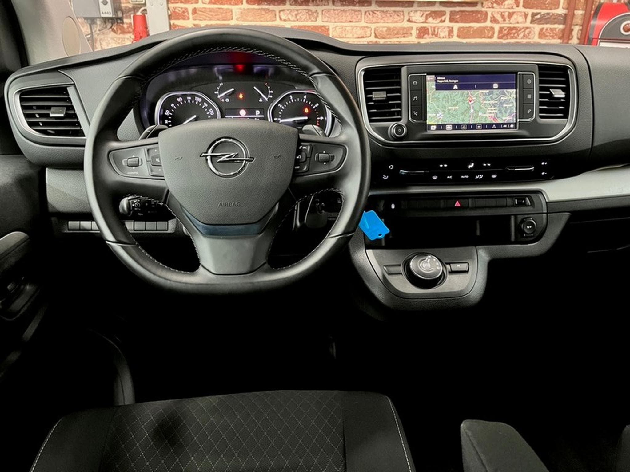 Opel ZAFIRA ZAFIRA LIFE 2.0 D 177cv Auto M-EDITION (8PLACES) (2022) - Photo 4