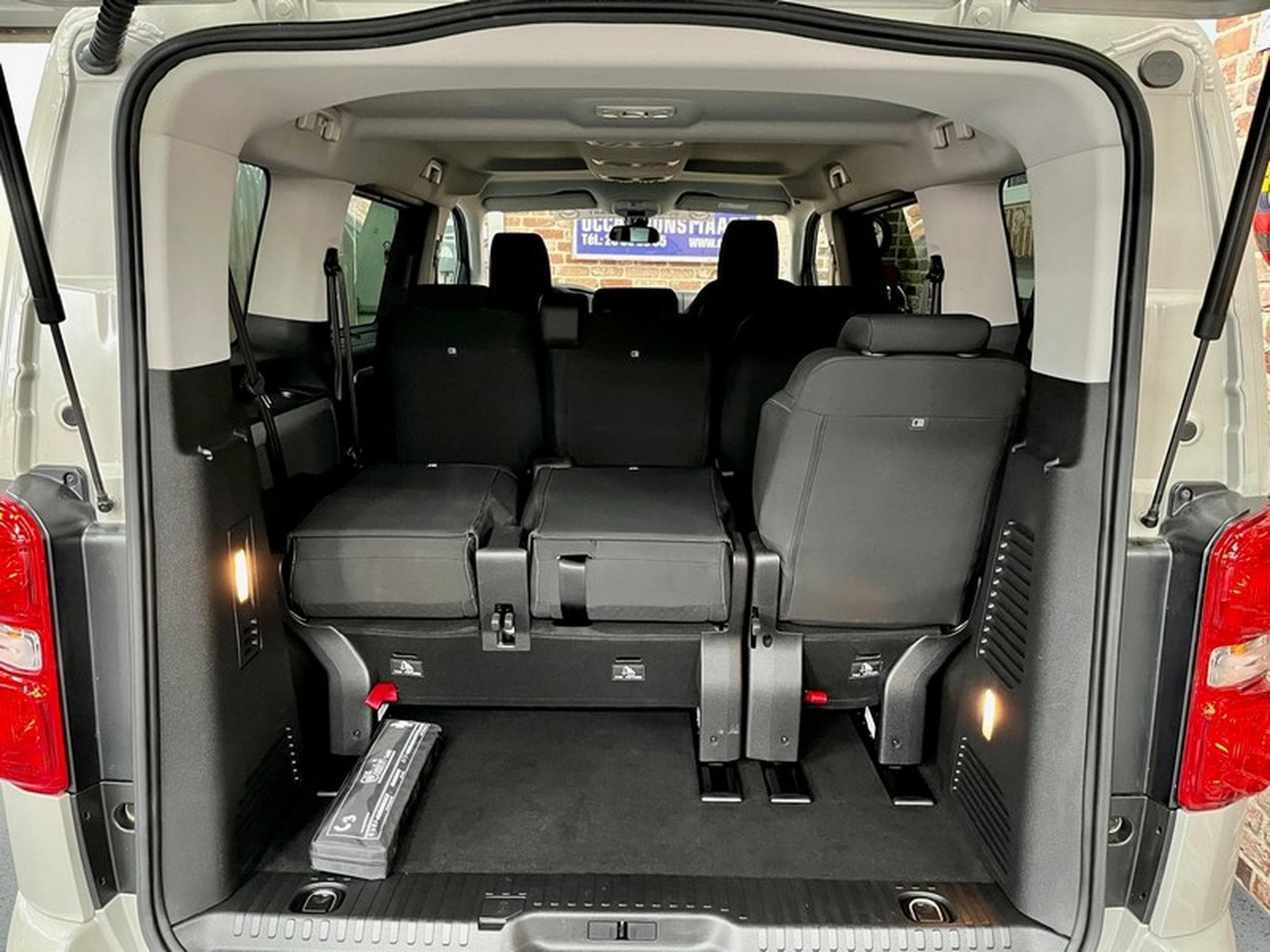 Opel ZAFIRA ZAFIRA LIFE 2.0 D 177cv Auto M-EDITION (8PLACES) (2022) - Photo 7