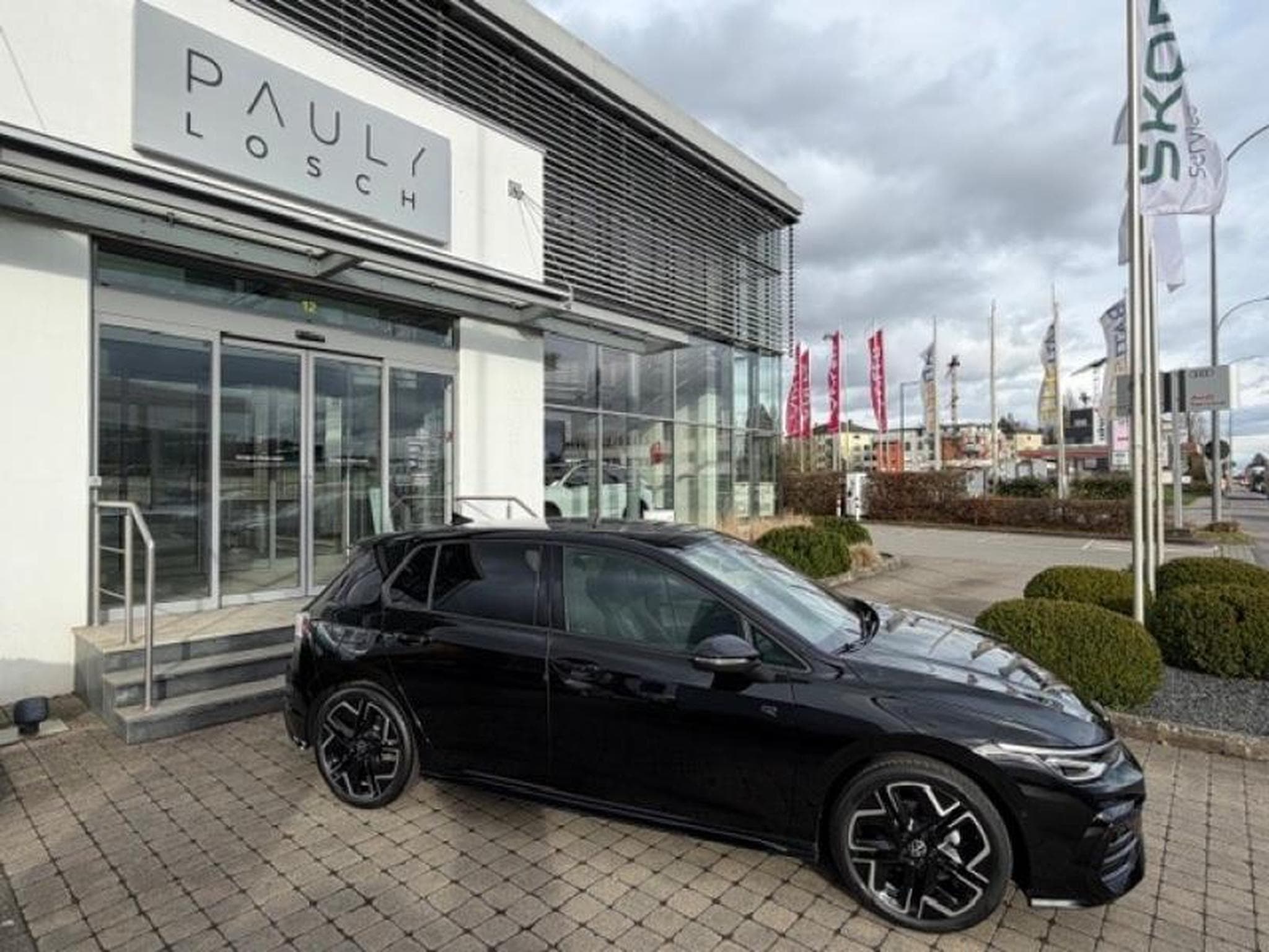 VW Golf R-LINE (2025) - Foto 2