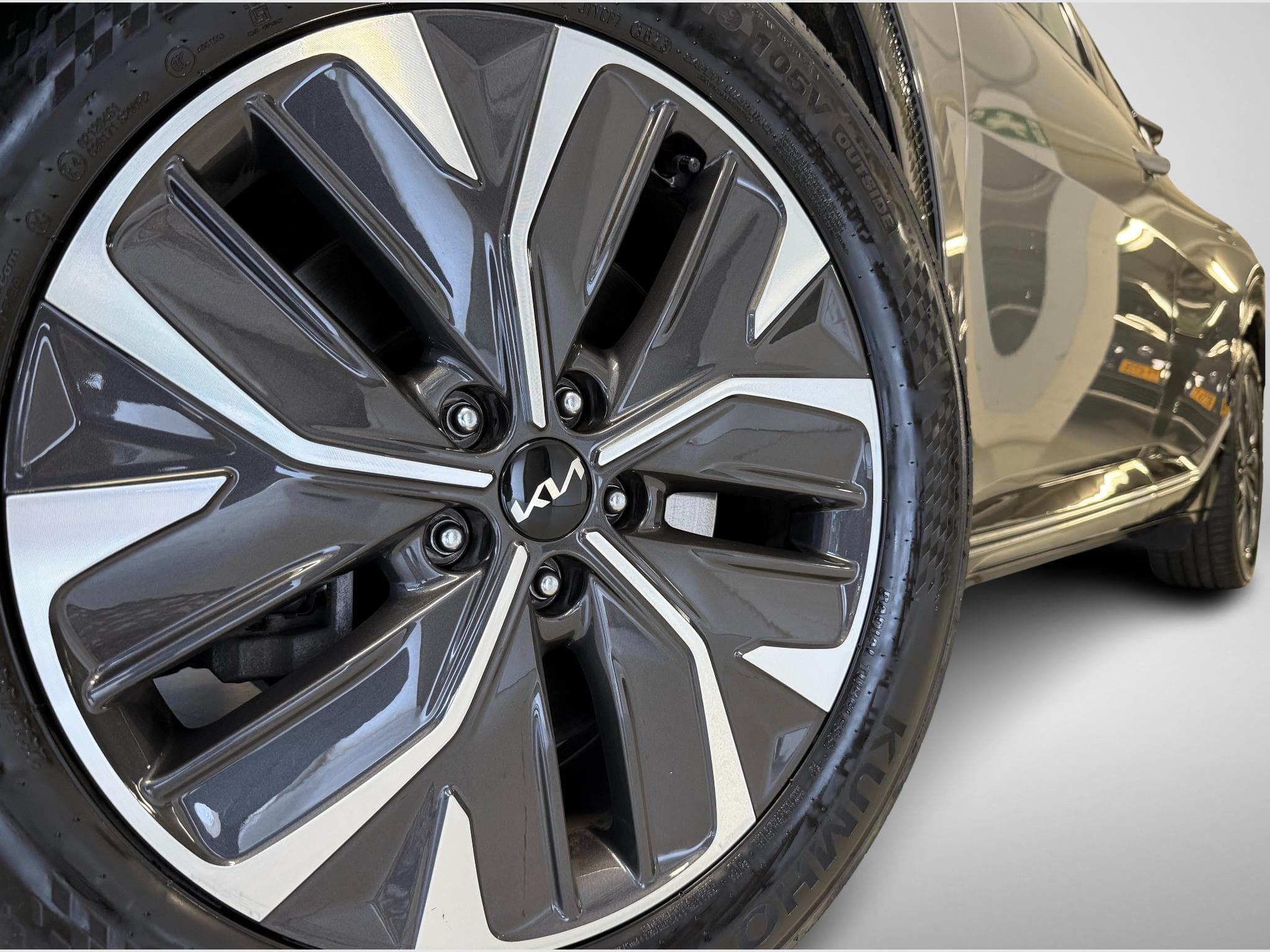 Kia EV6 Business Plus 77kWh 229 (2024) - Photo 6