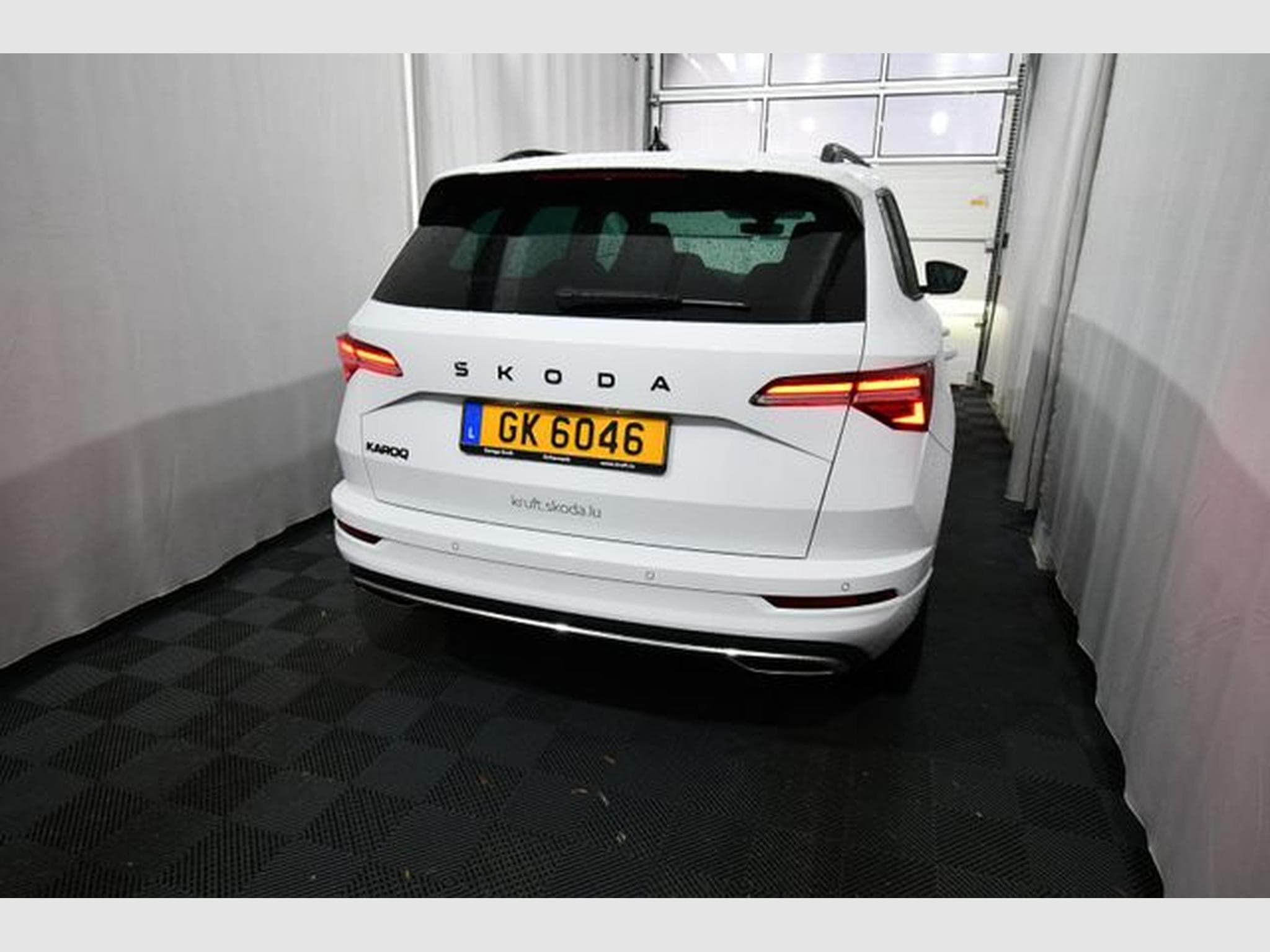 Skoda Karoq Karoq 1.5 TSI DSG7 Sportline - Std.H., Pano, SH (2025) - Foto 3