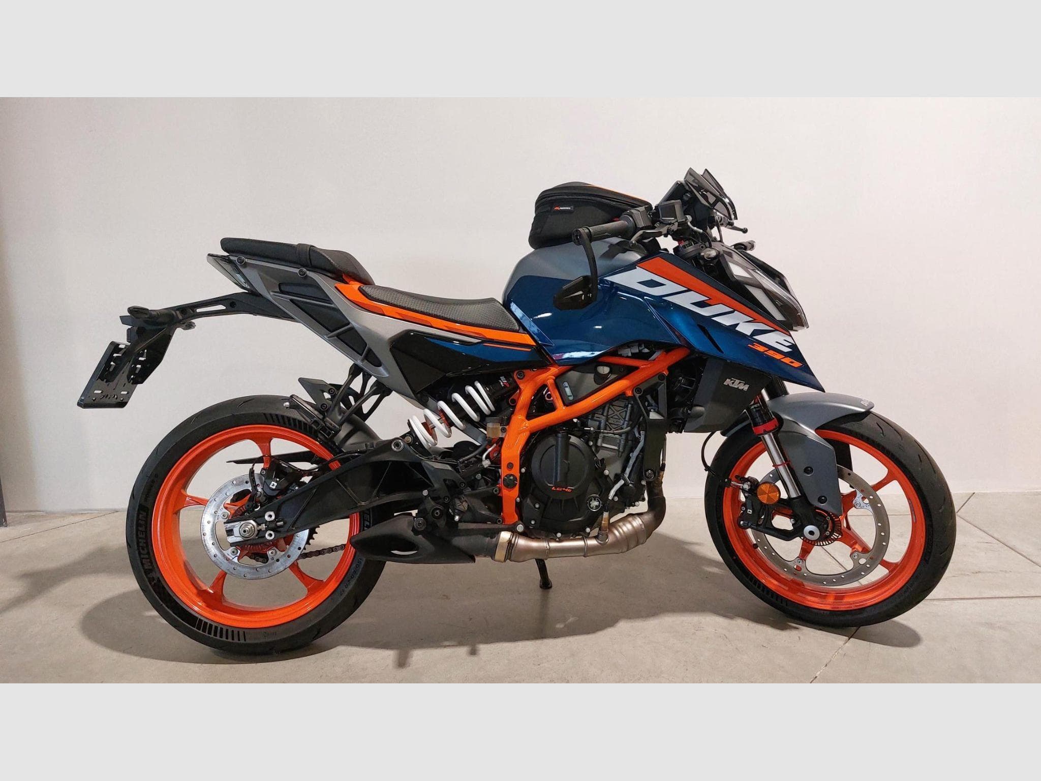 KTM Duke 390 (2024) - Foto 1
