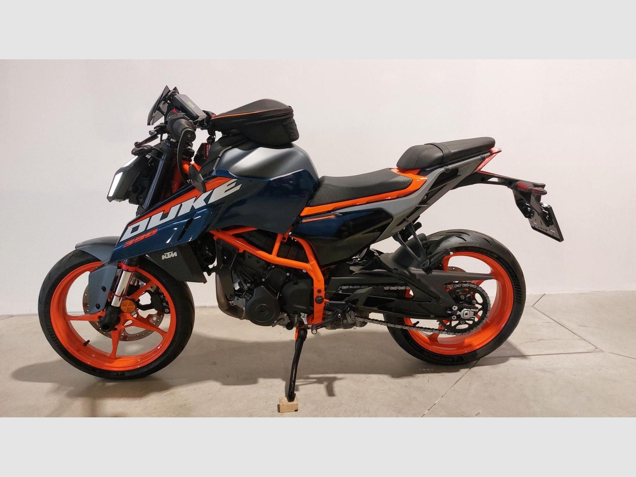 KTM Duke 390 (2024) - Foto 4