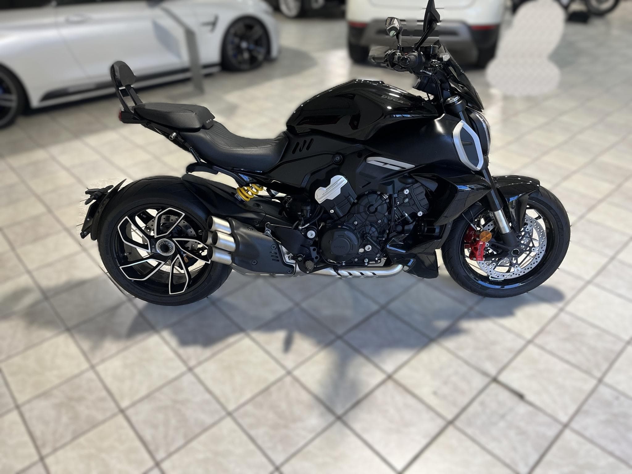 Ducati Diavel V4 (2023) - Photo 5