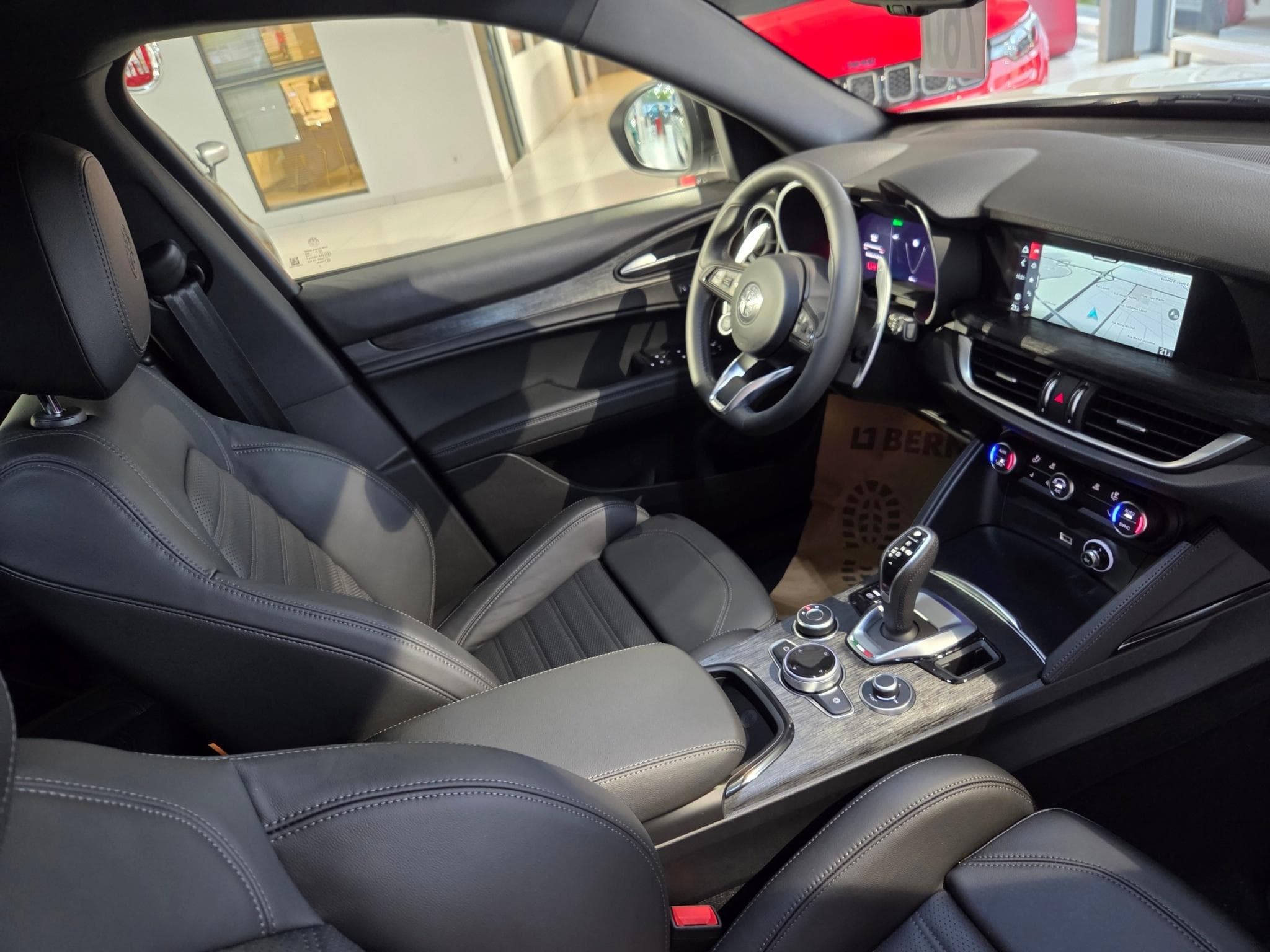 Alfa-Romeo Stelvio SPRINT 280 CV Q4 (2025) - Photo 7