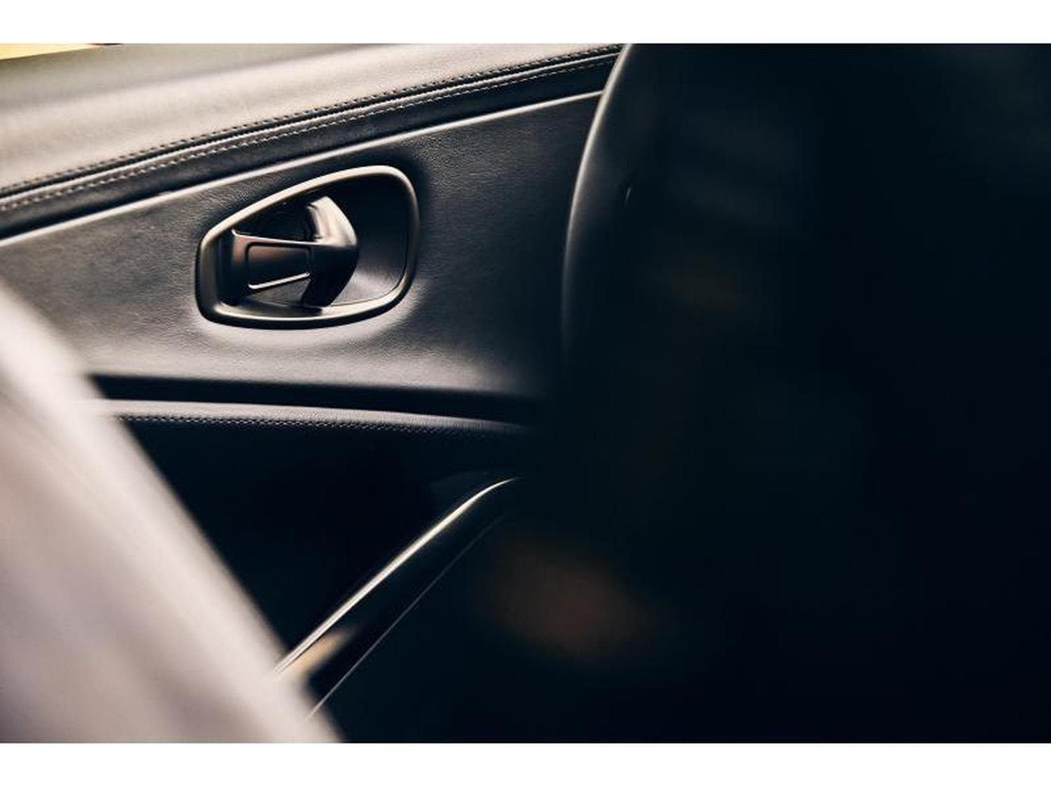 Aston-Martin DBX (2022) - Foto 16